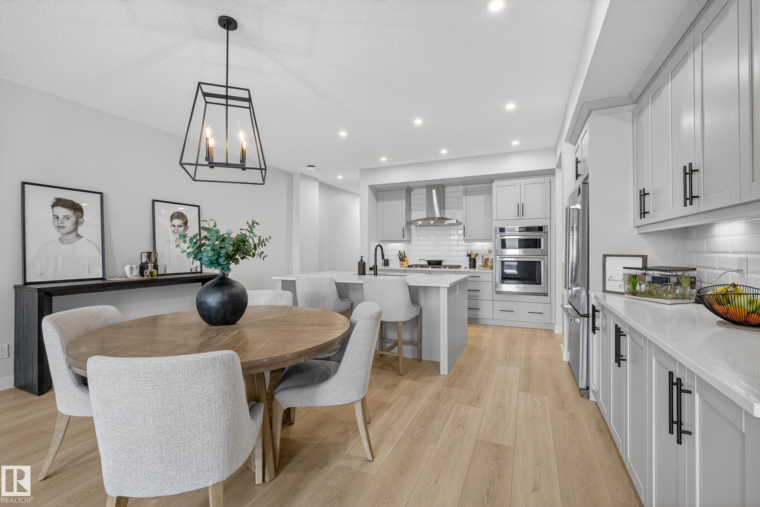 Photo 8 at 19286 22a Avenue NW, River's Edge, Edmonton