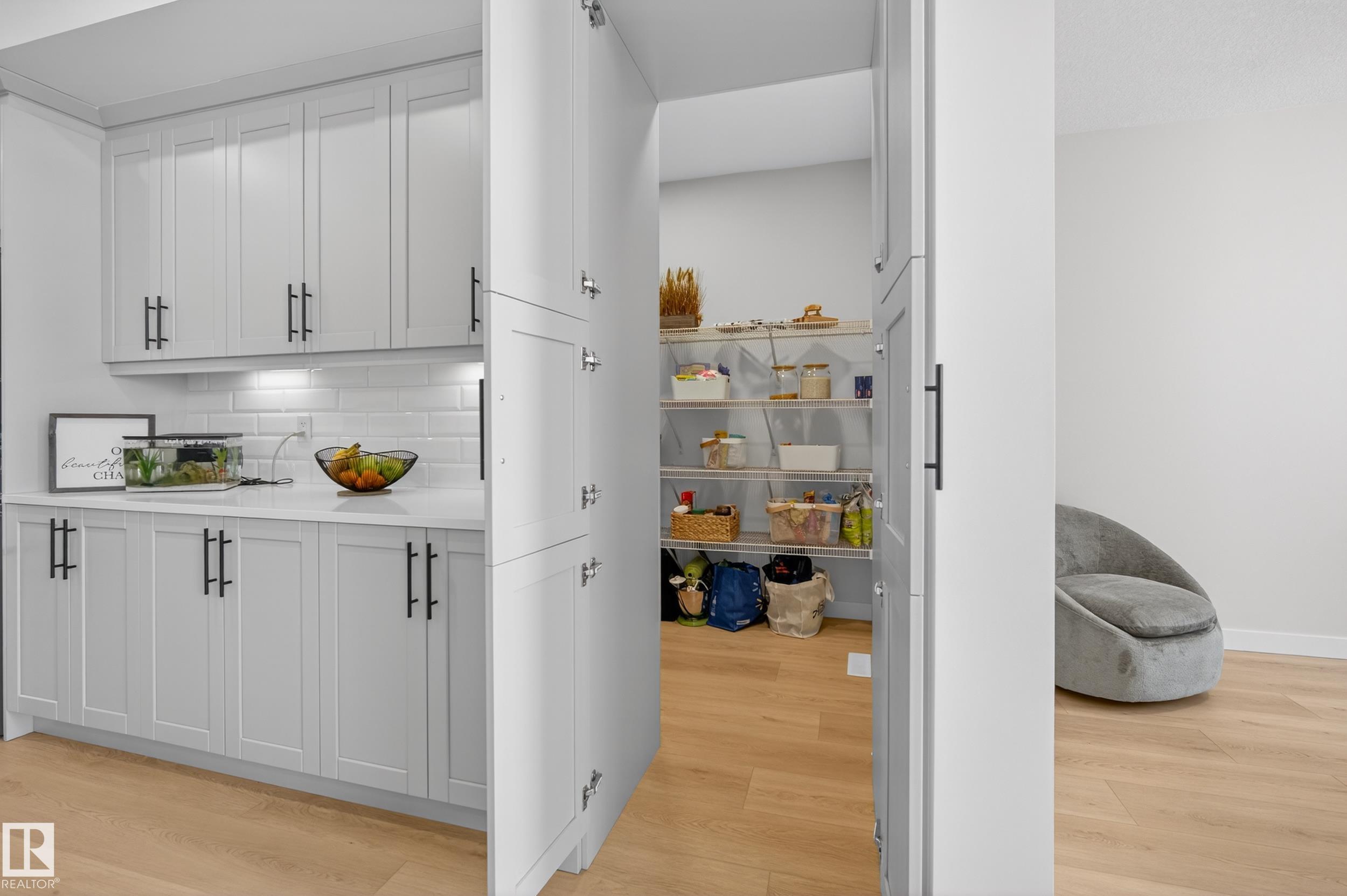 Photo 9 at 19286 22a Avenue NW, River's Edge, Edmonton