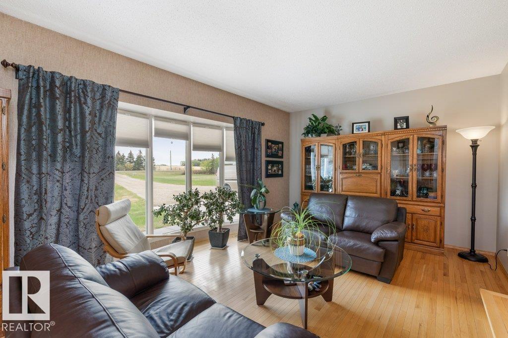 Photo 8 at 55102 Rge Road 260, None, Rural Sturgeon County