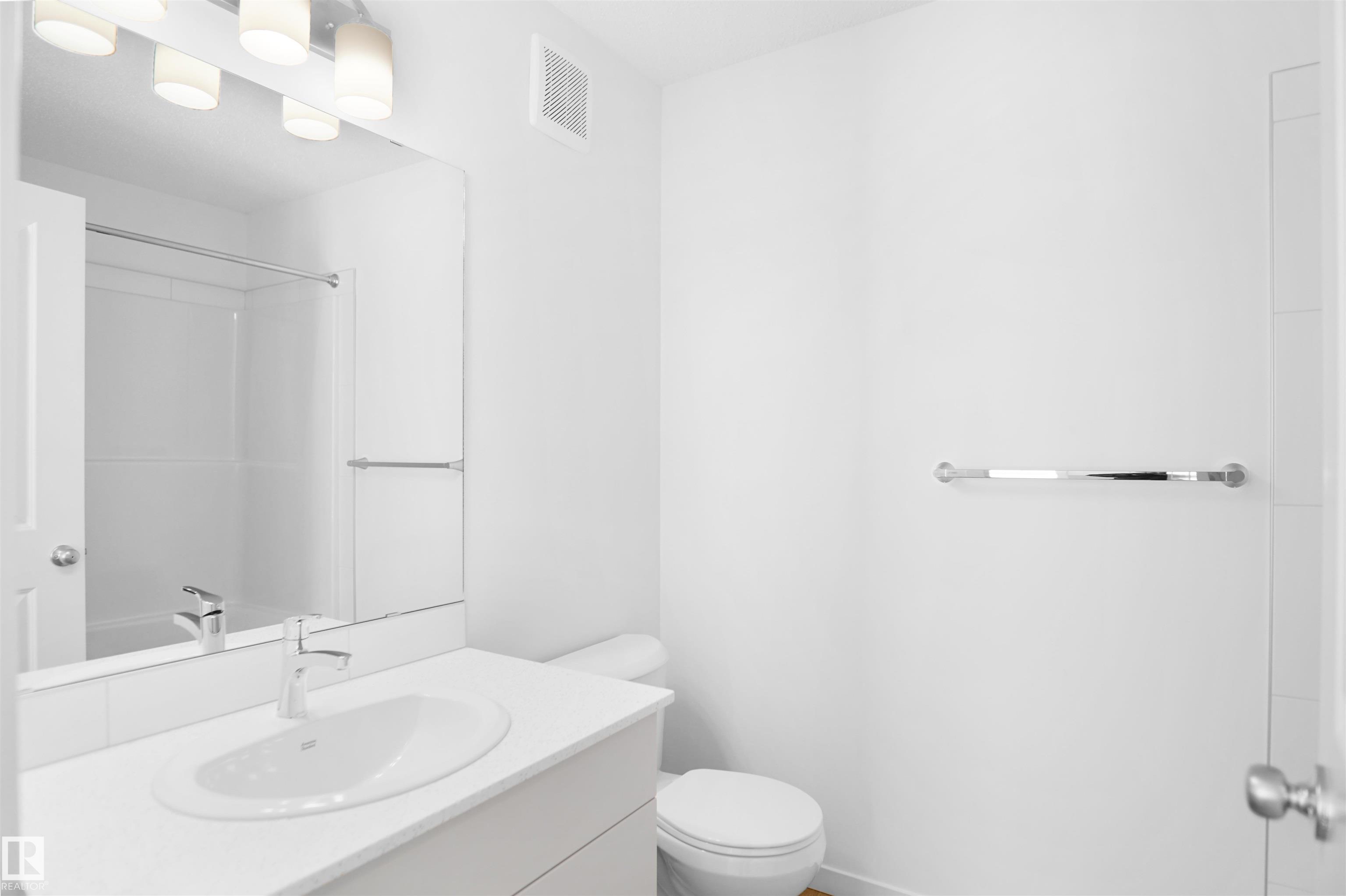 Photo 20 at 40 - 531 Merlin Landing NW, Hawks Ridge, Edmonton