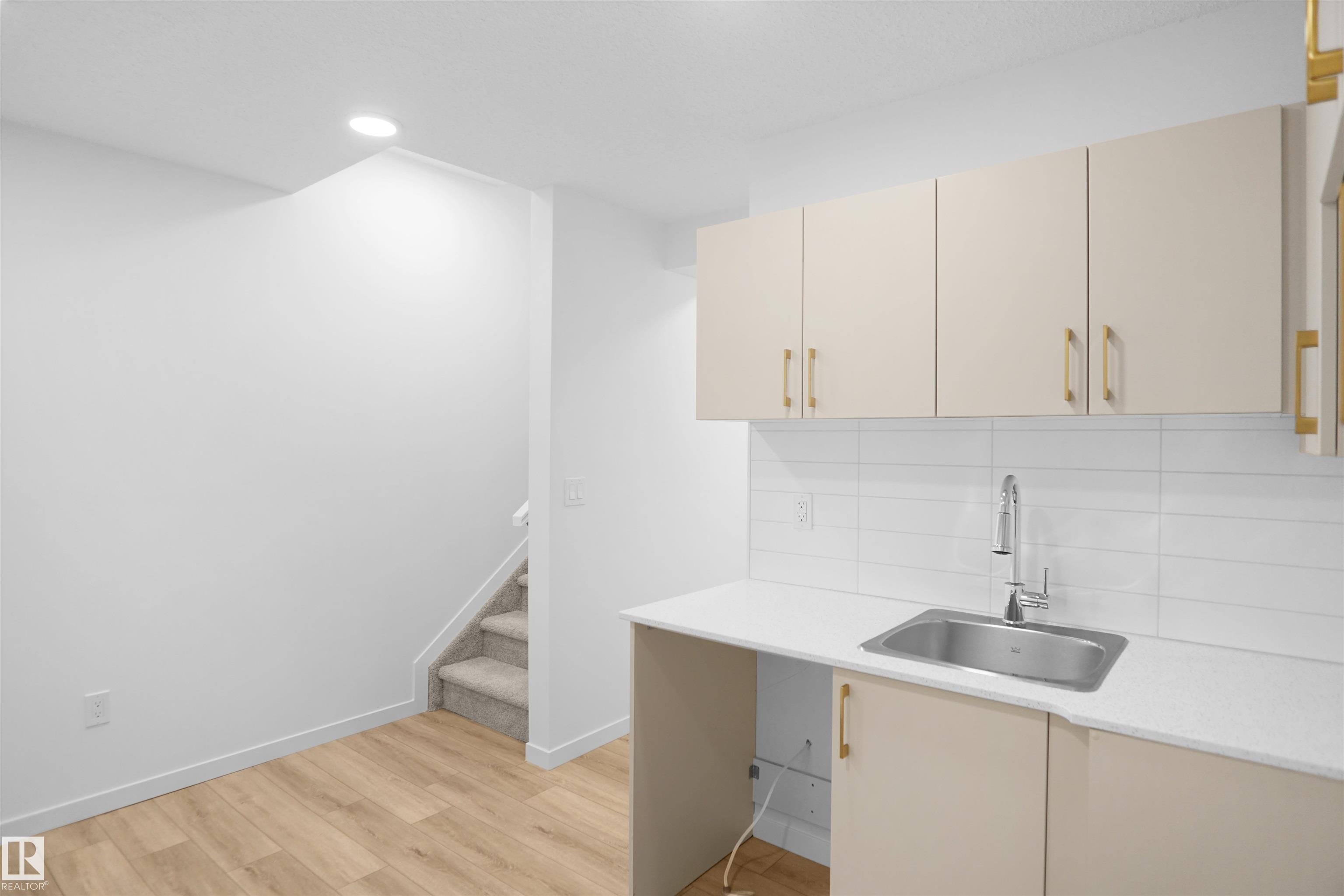 Photo 25 at 40 - 531 Merlin Landing NW, Hawks Ridge, Edmonton