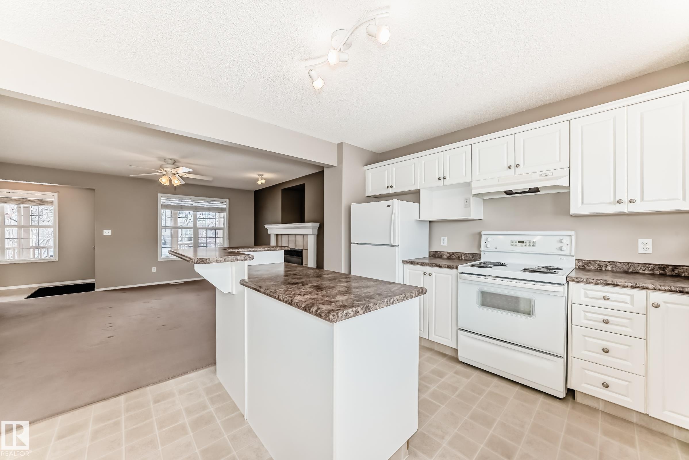 Photo 10 at 18 Summerton Landing, Summerwood, Sherwood Park