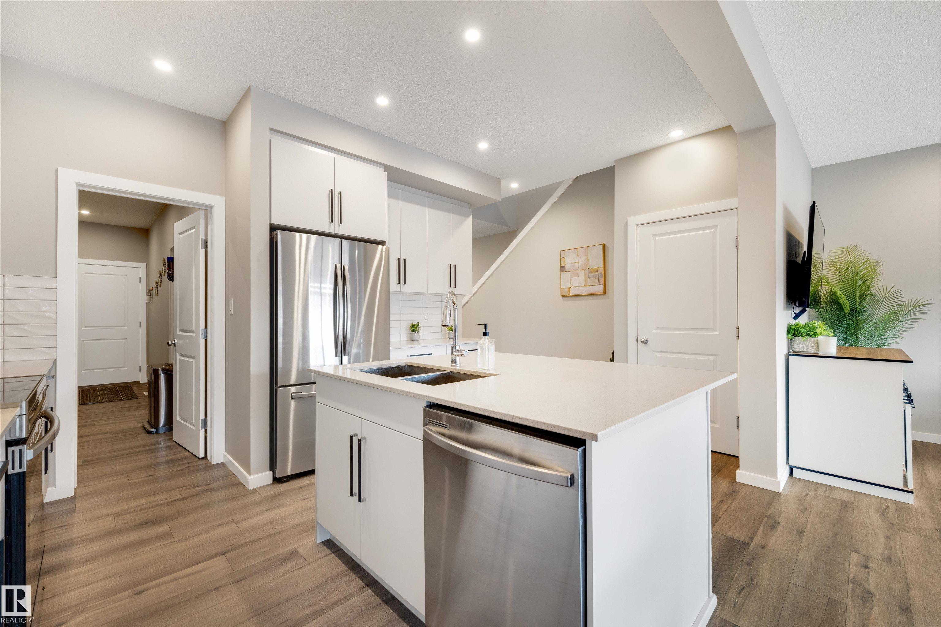 Photo 10 at 203 Larch Crescent, Woodbend, Leduc