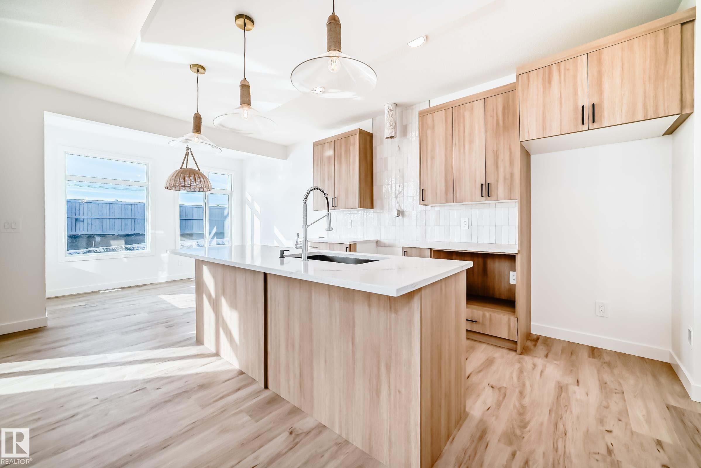 8229 Kiriak Loop SW, Keswick, Edmonton