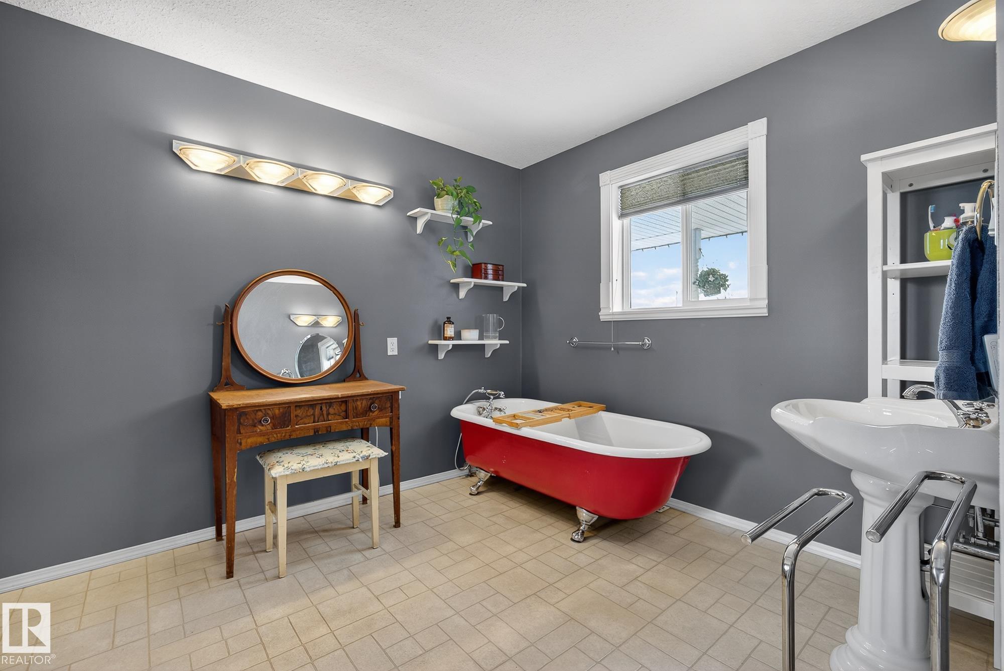 Photo 24 at 25206 Sh 651, None, Rural Sturgeon County