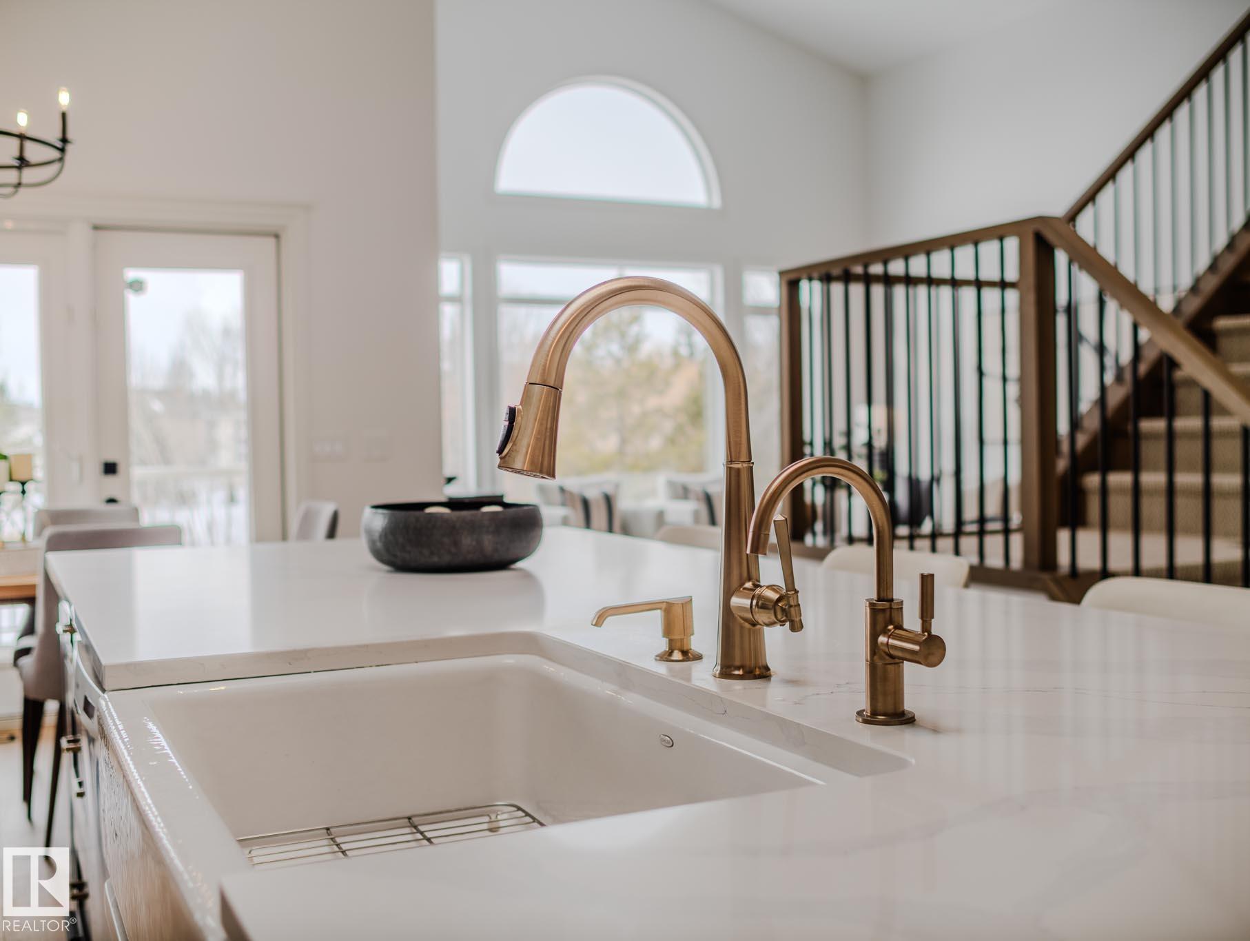 Picture for 614 HUNTERS CL NW