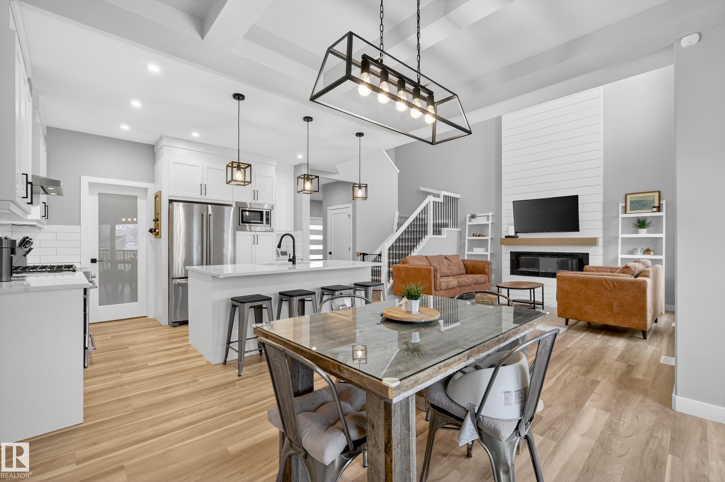 Photo 2 at 1272 Peregrine Terrace NW, Hawks Ridge, Edmonton