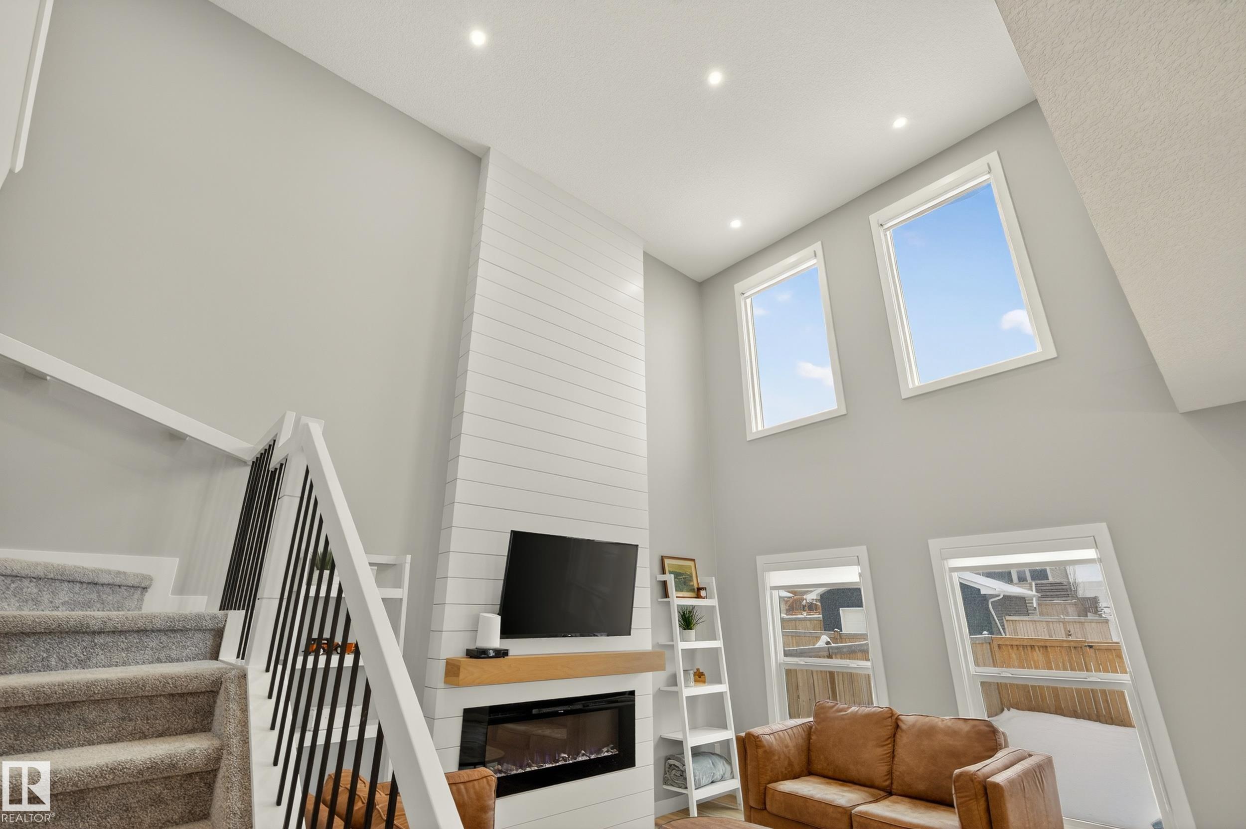 Photo 18 at 1272 Peregrine Terrace NW, Hawks Ridge, Edmonton