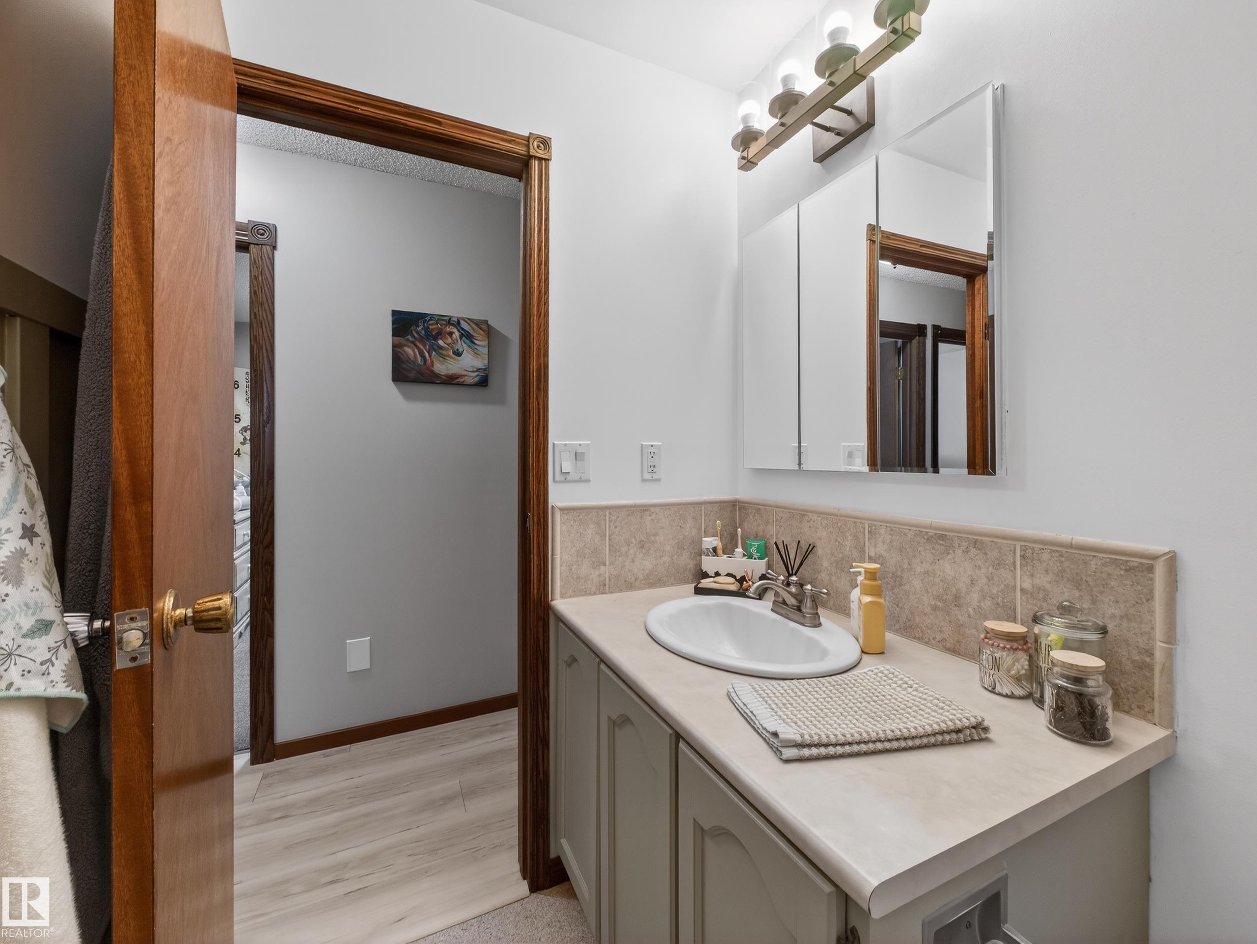 Photo 27 at 2 - 52510 Rge Road 213, Beaver Valley Estates, Rural Strathcona County