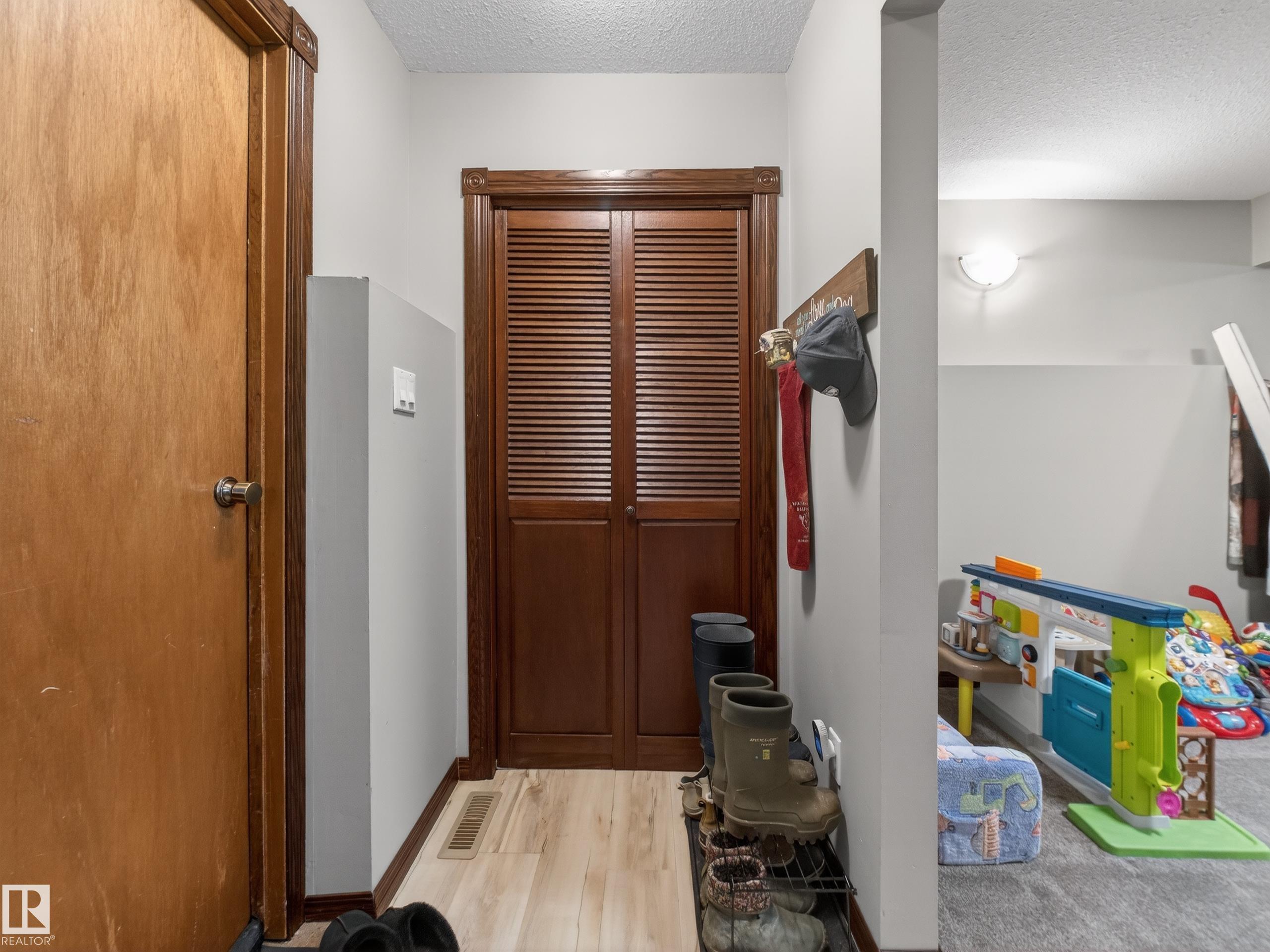 Photo 31 at 2 - 52510 Rge Road 213, Beaver Valley Estates, Rural Strathcona County