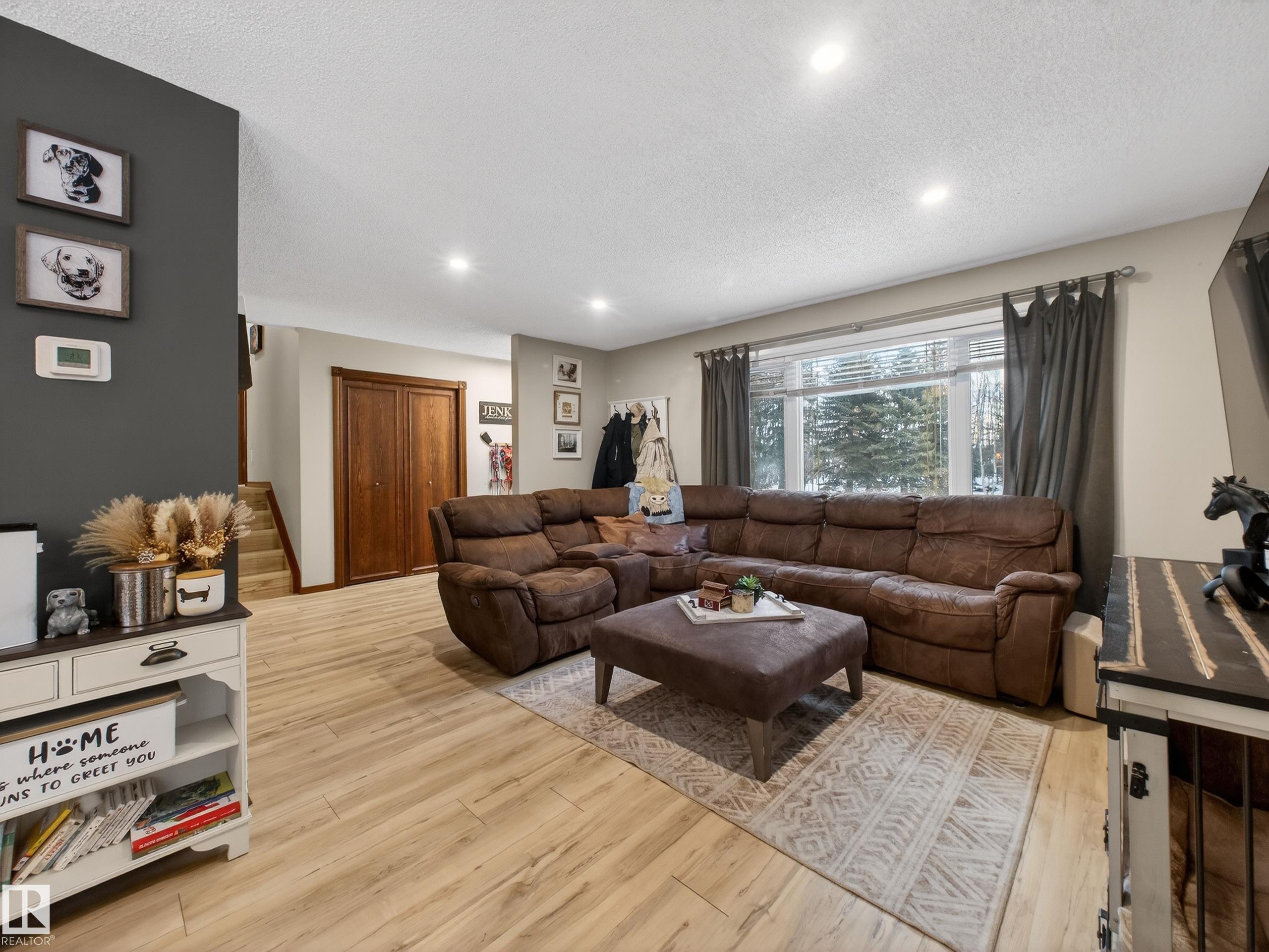 Photo 9 at 2 - 52510 Rge Road 213, Beaver Valley Estates, Rural Strathcona County