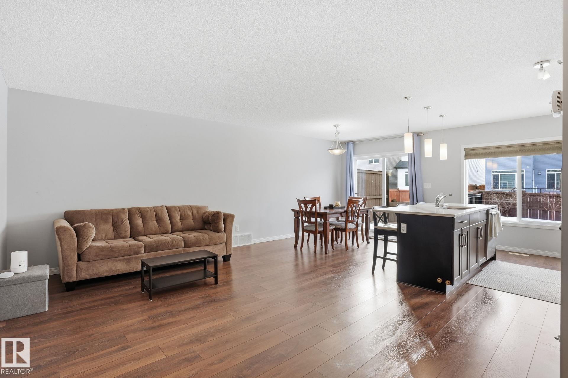 2026 Price Landing SW, Paisley, Edmonton