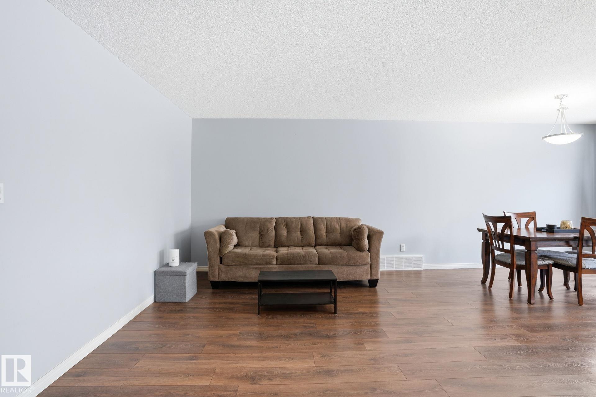 Photo 6 at 2026 Price Landing SW, Paisley, Edmonton