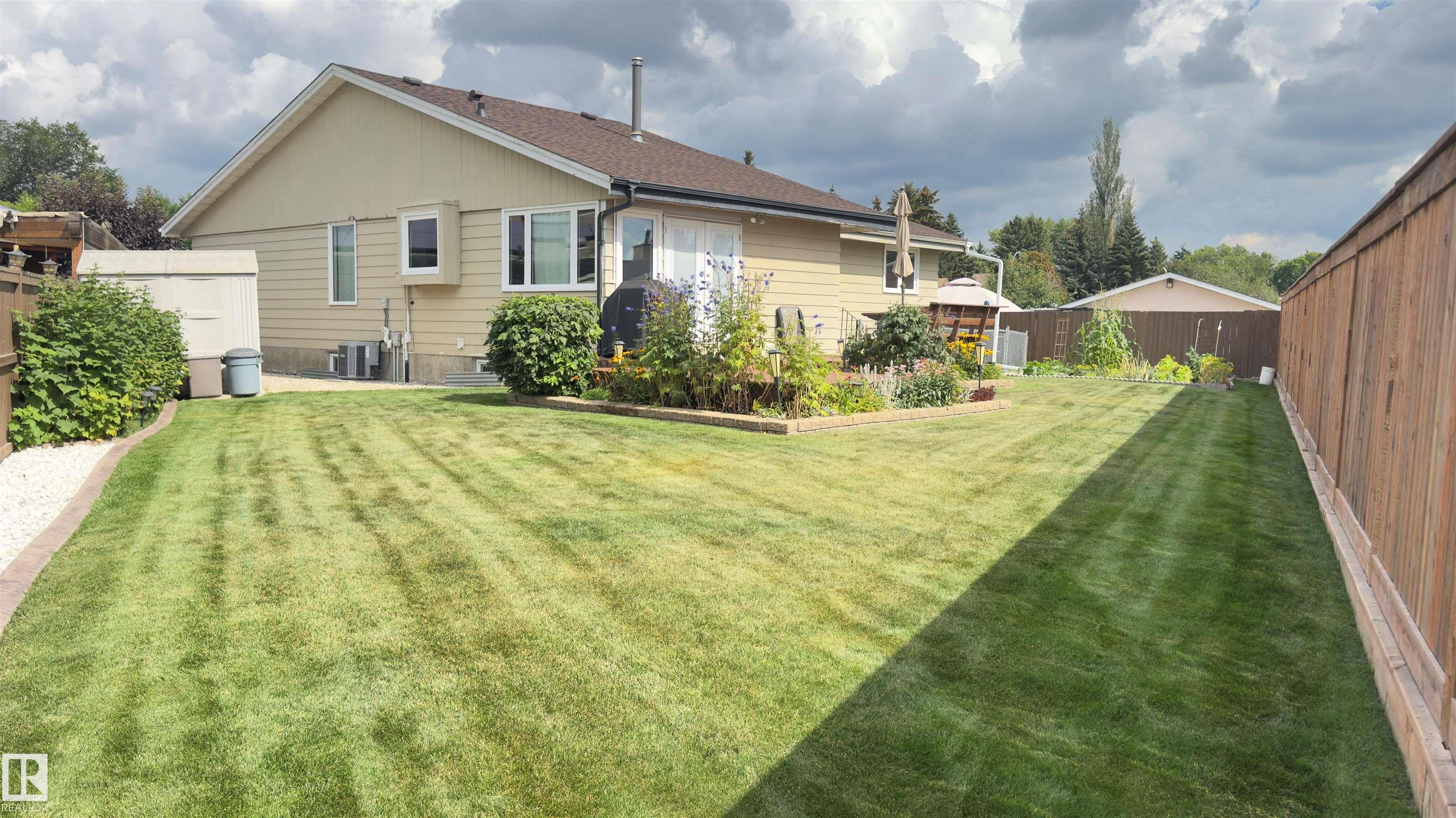 Picture for 296 GREENOCH CR NW