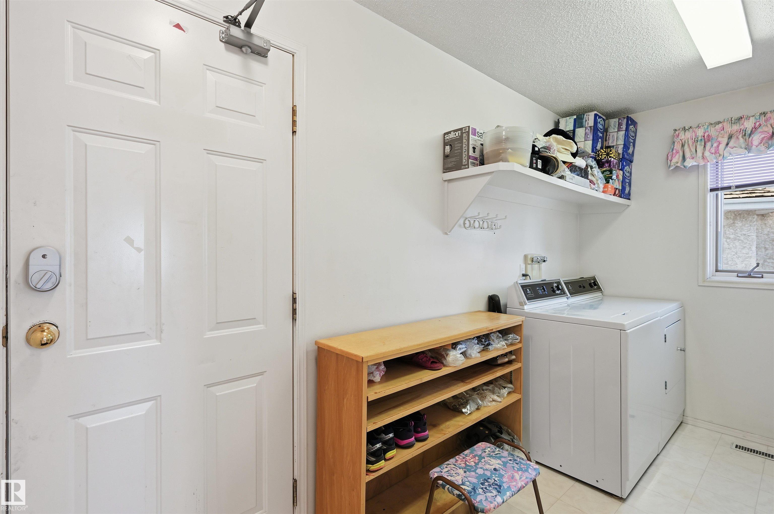 Photo 26 at 27 Cormack Crescent NW, Carter Crest, Edmonton