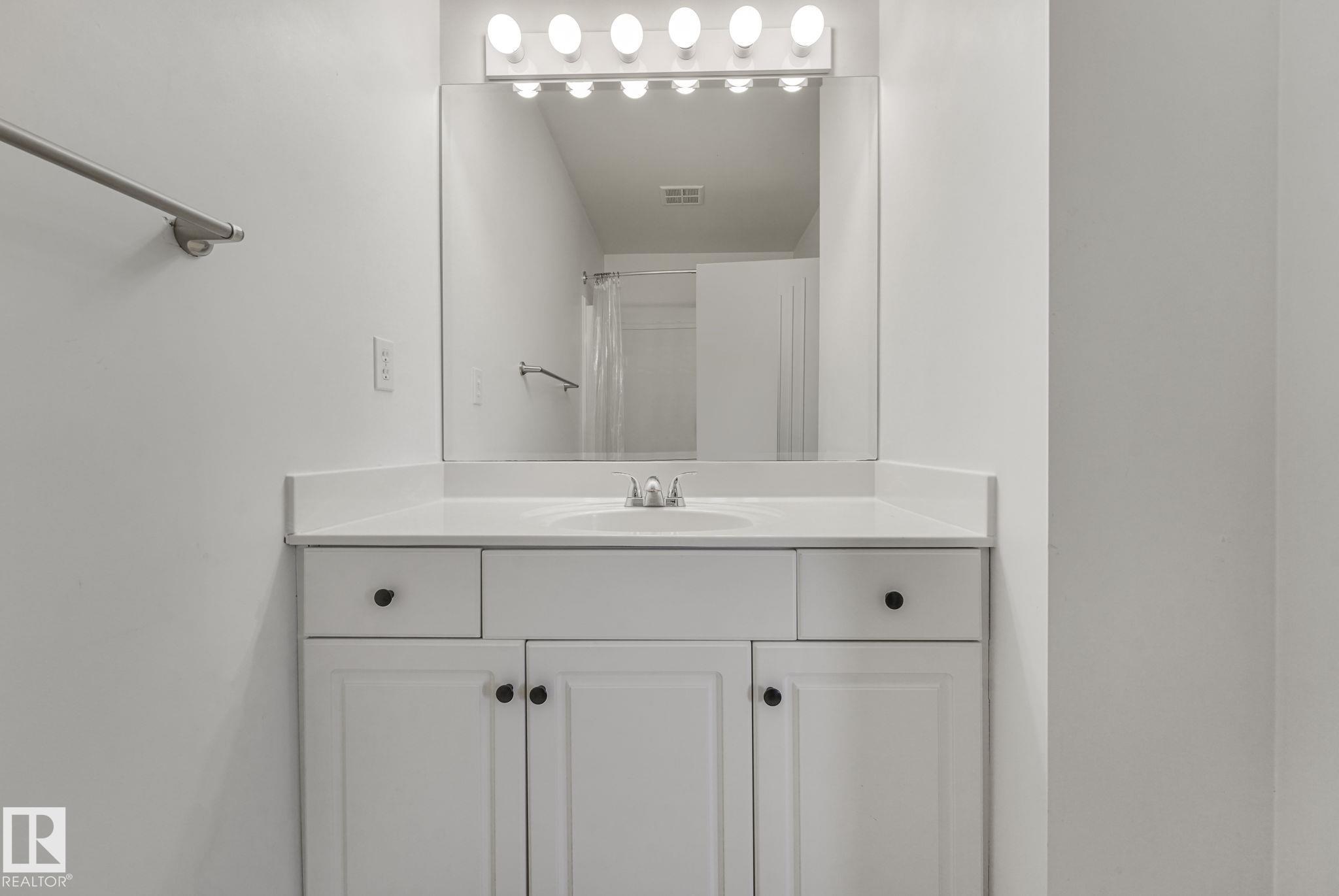 Photo 17 at 11105 9 Avenue NW, Twin Brooks, Edmonton