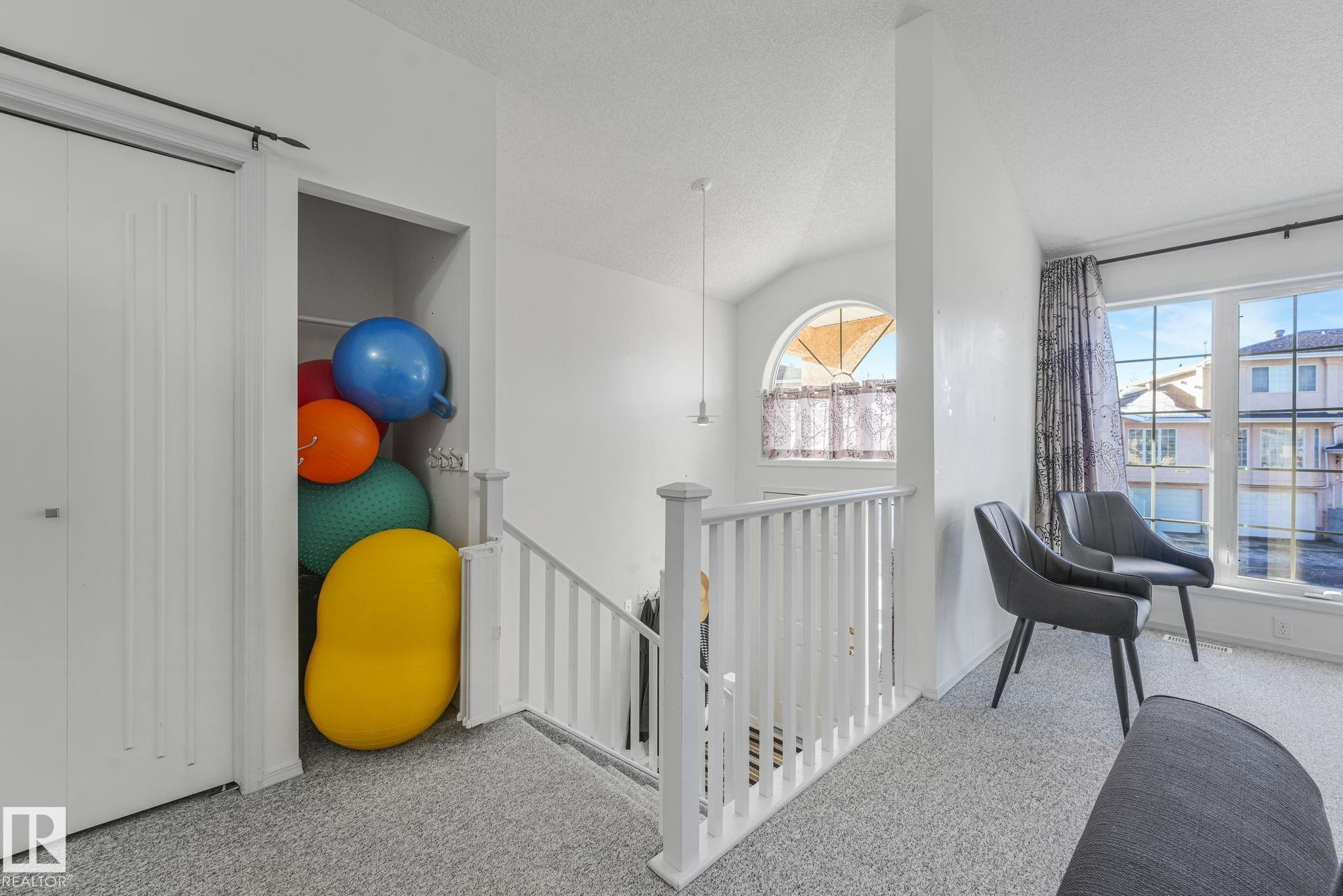 11105 9 Avenue NW, Twin Brooks, Edmonton