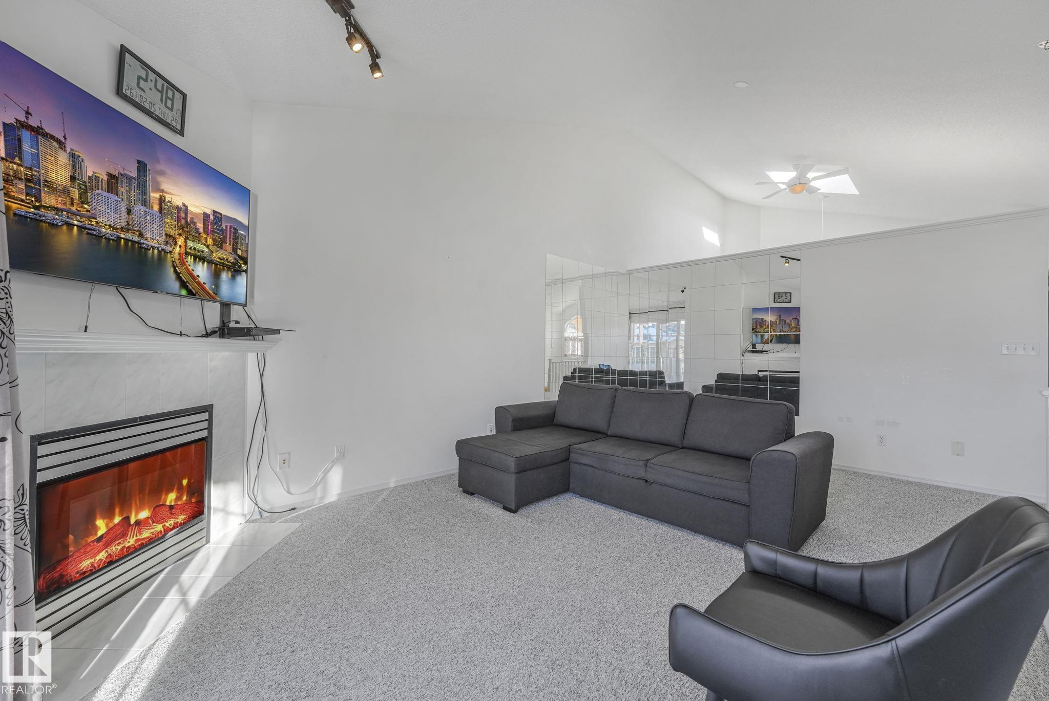 Photo 7 at 11105 9 Avenue NW, Twin Brooks, Edmonton