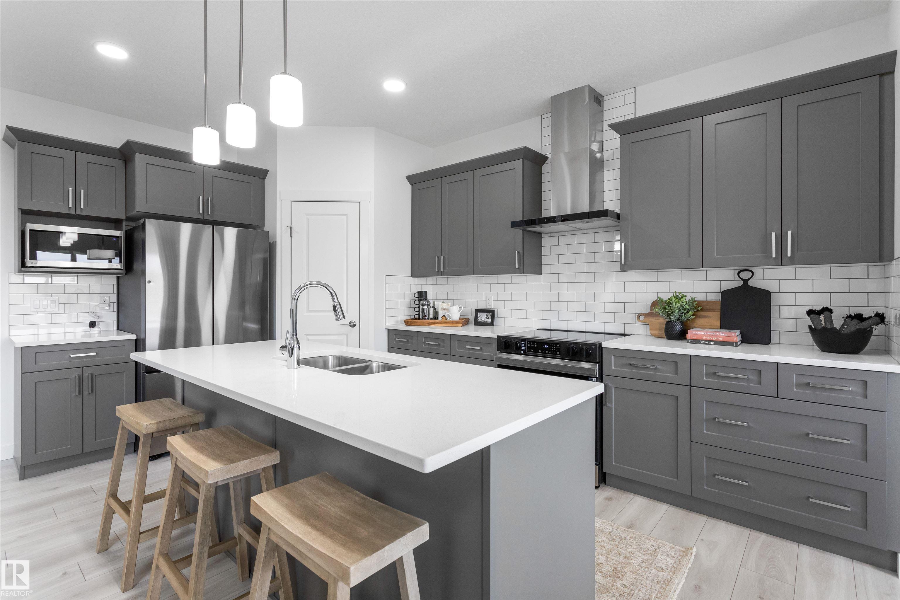 2511 189 Street NW, The Uplands, Edmonton