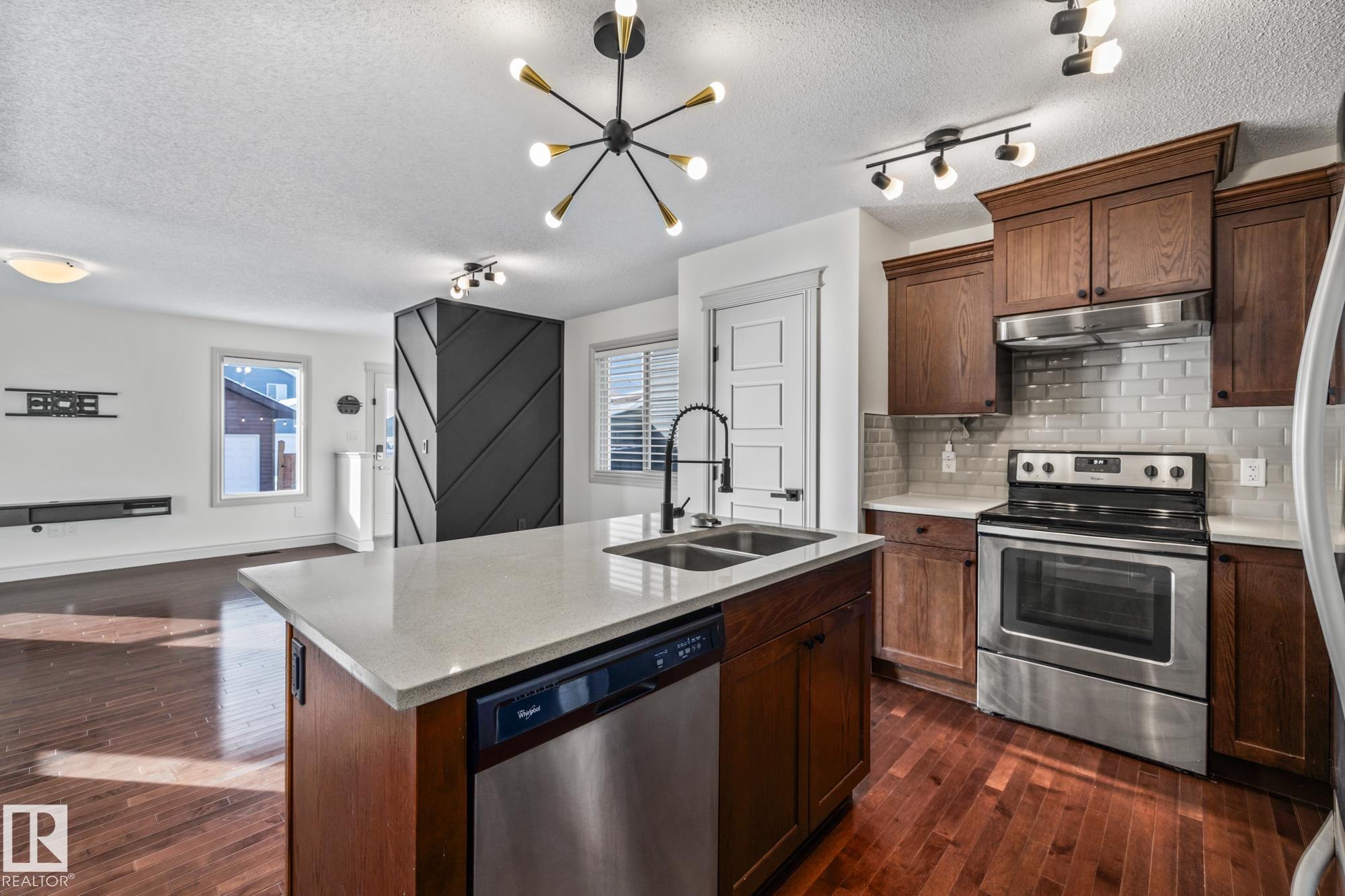 Photo 7 at 22115 88 Avenue NW, Rosenthal, Edmonton