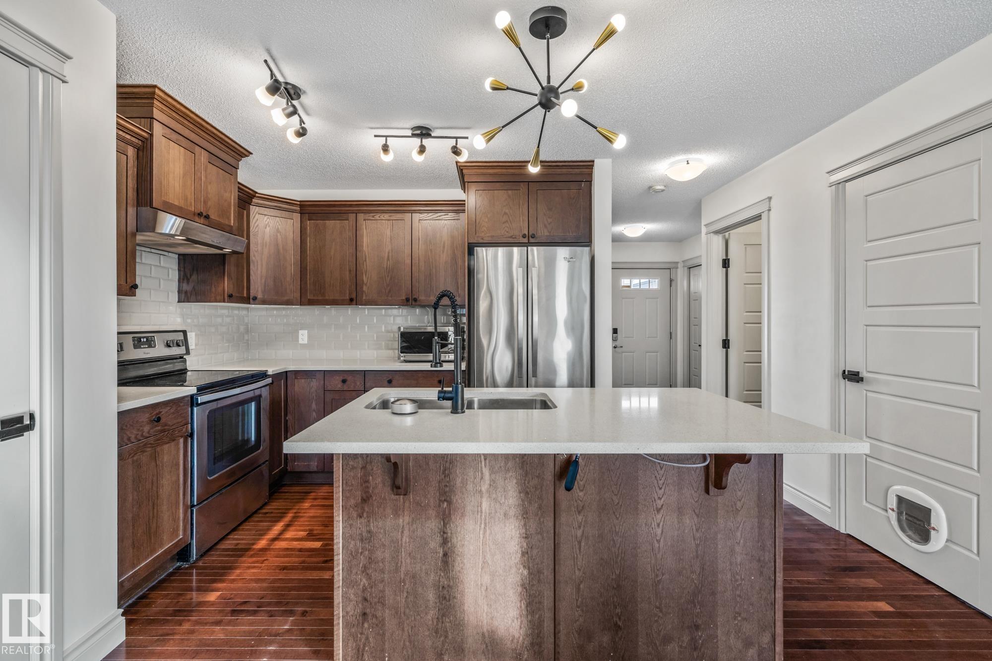 Photo 10 at 22115 88 Avenue NW, Rosenthal, Edmonton