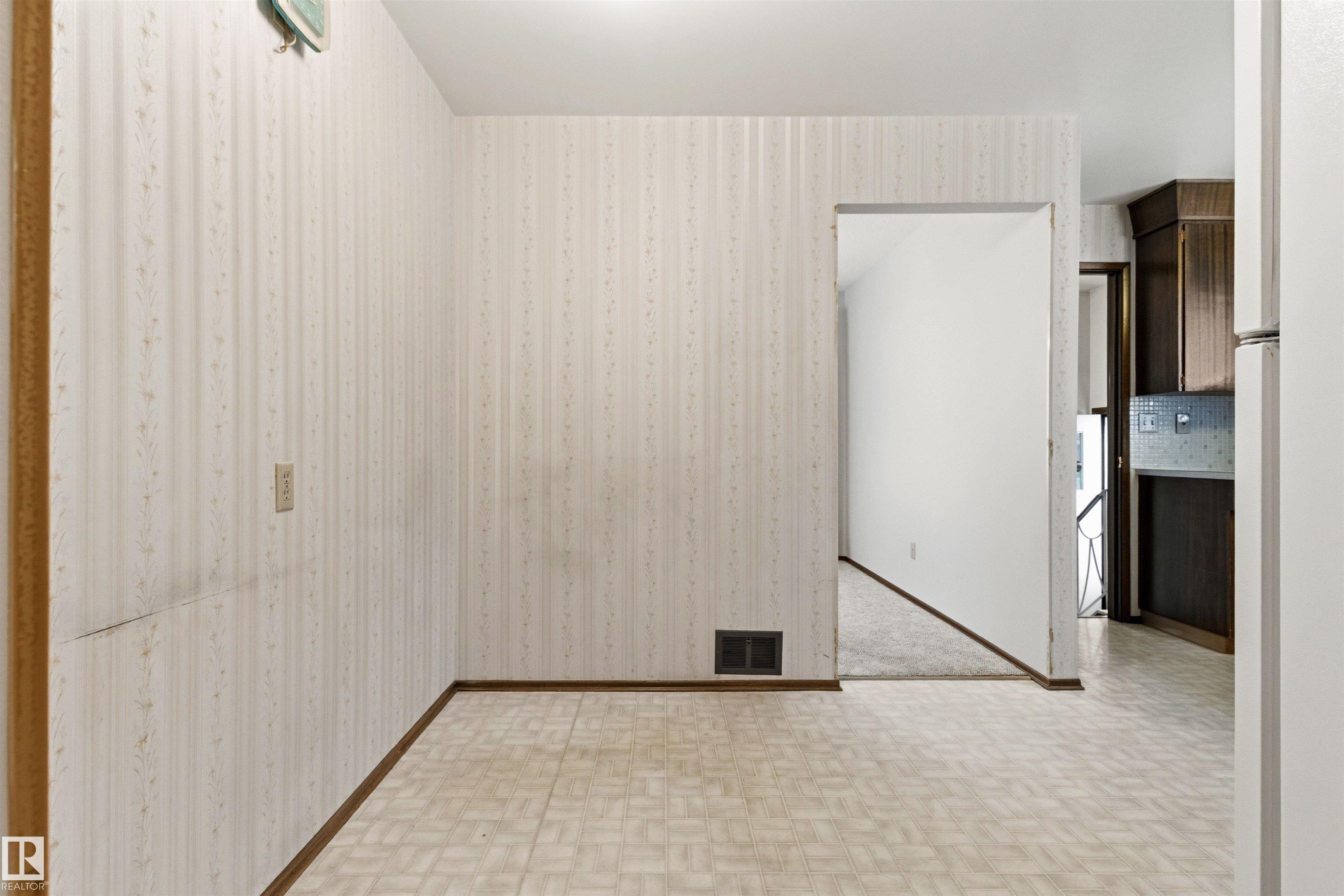 Photo 22 at 11323 35a Avenue NW, Greenfield, Edmonton