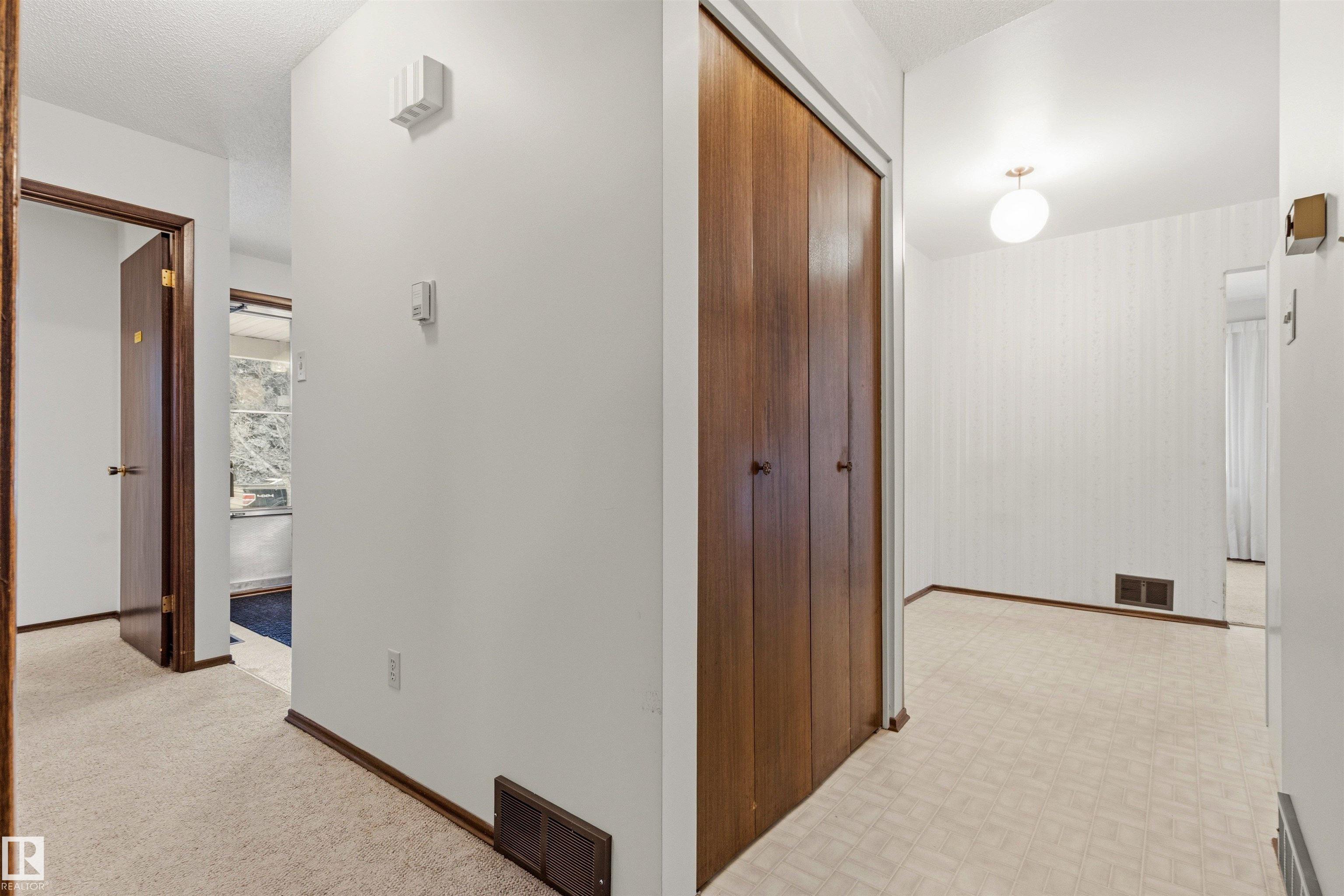 Photo 23 at 11323 35a Avenue NW, Greenfield, Edmonton