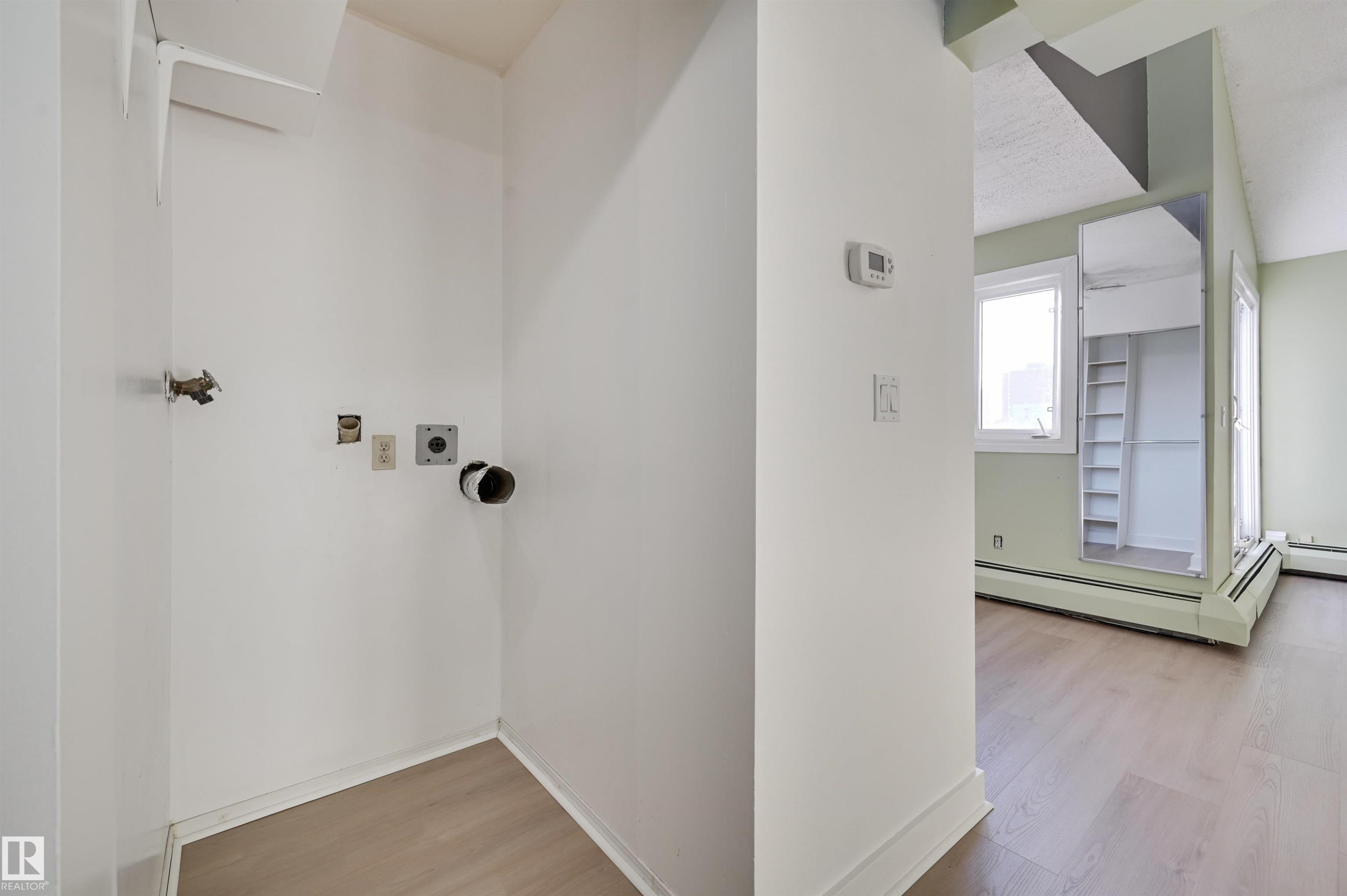 Photo 22 at 303 - 10138 116 Street NW, Wîhkwêntôwin, Edmonton