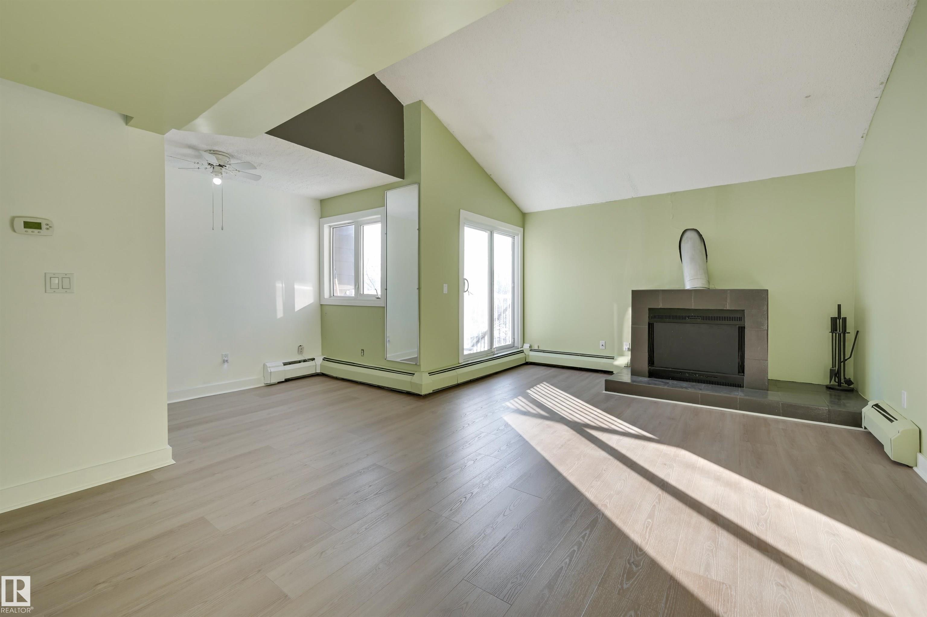 303 - 10138 116 Street NW, Wîhkwêntôwin, Edmonton