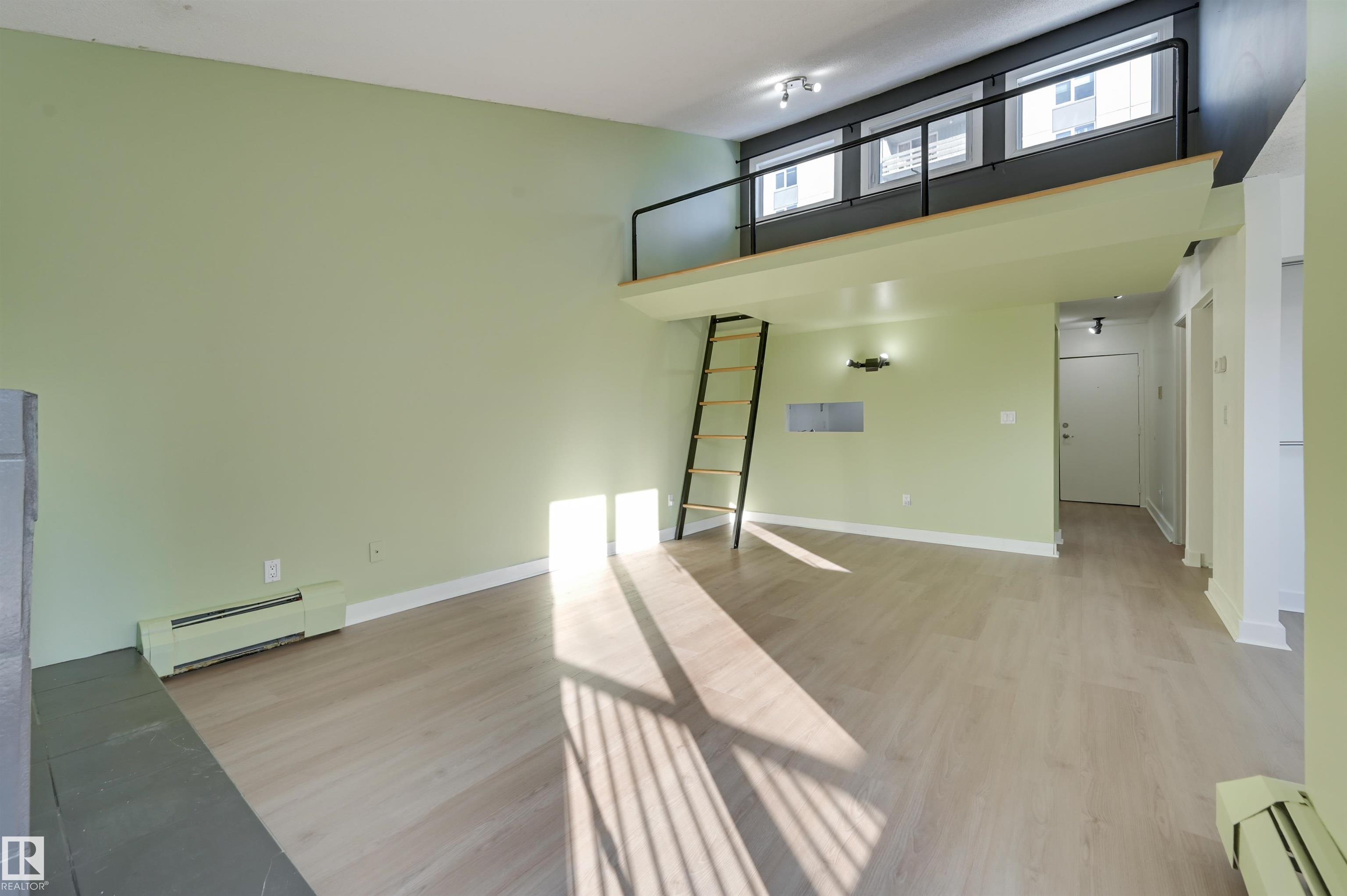 303 - 10138 116 Street NW, Wîhkwêntôwin, Edmonton