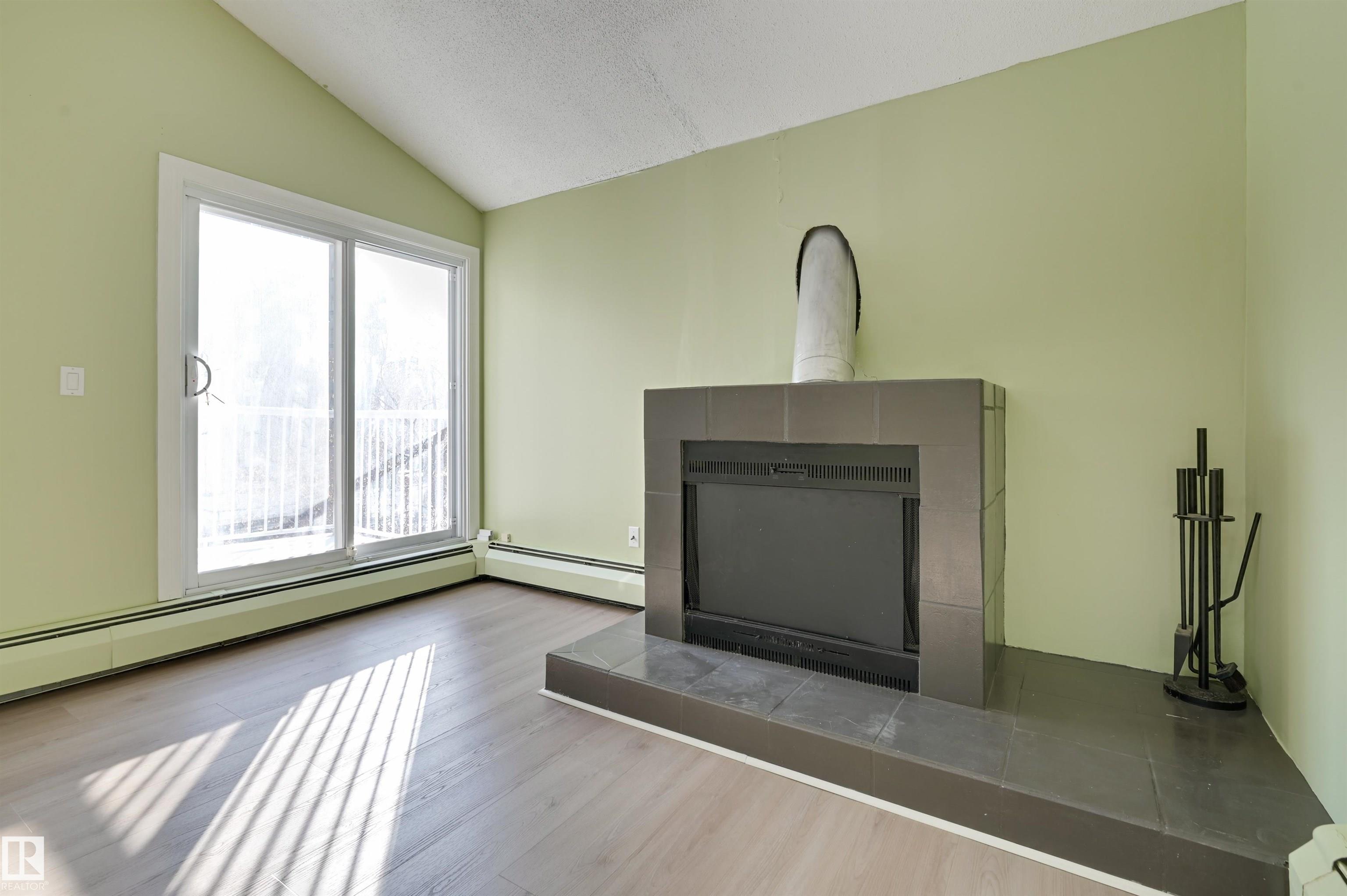 Photo 6 at 303 - 10138 116 Street NW, Wîhkwêntôwin, Edmonton