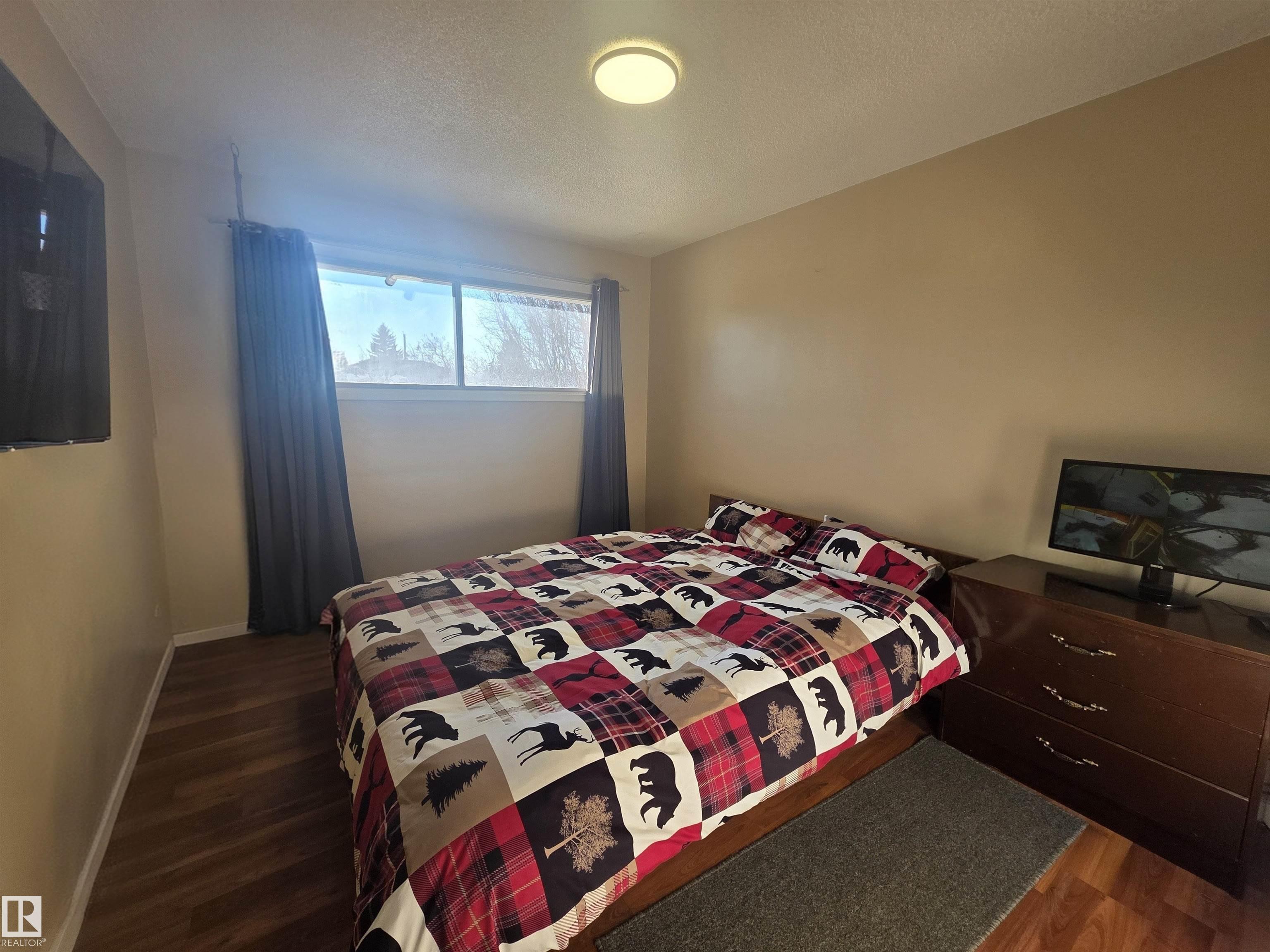 Photo 13 at 16142 110b Avenue NW, Mayfield, Edmonton