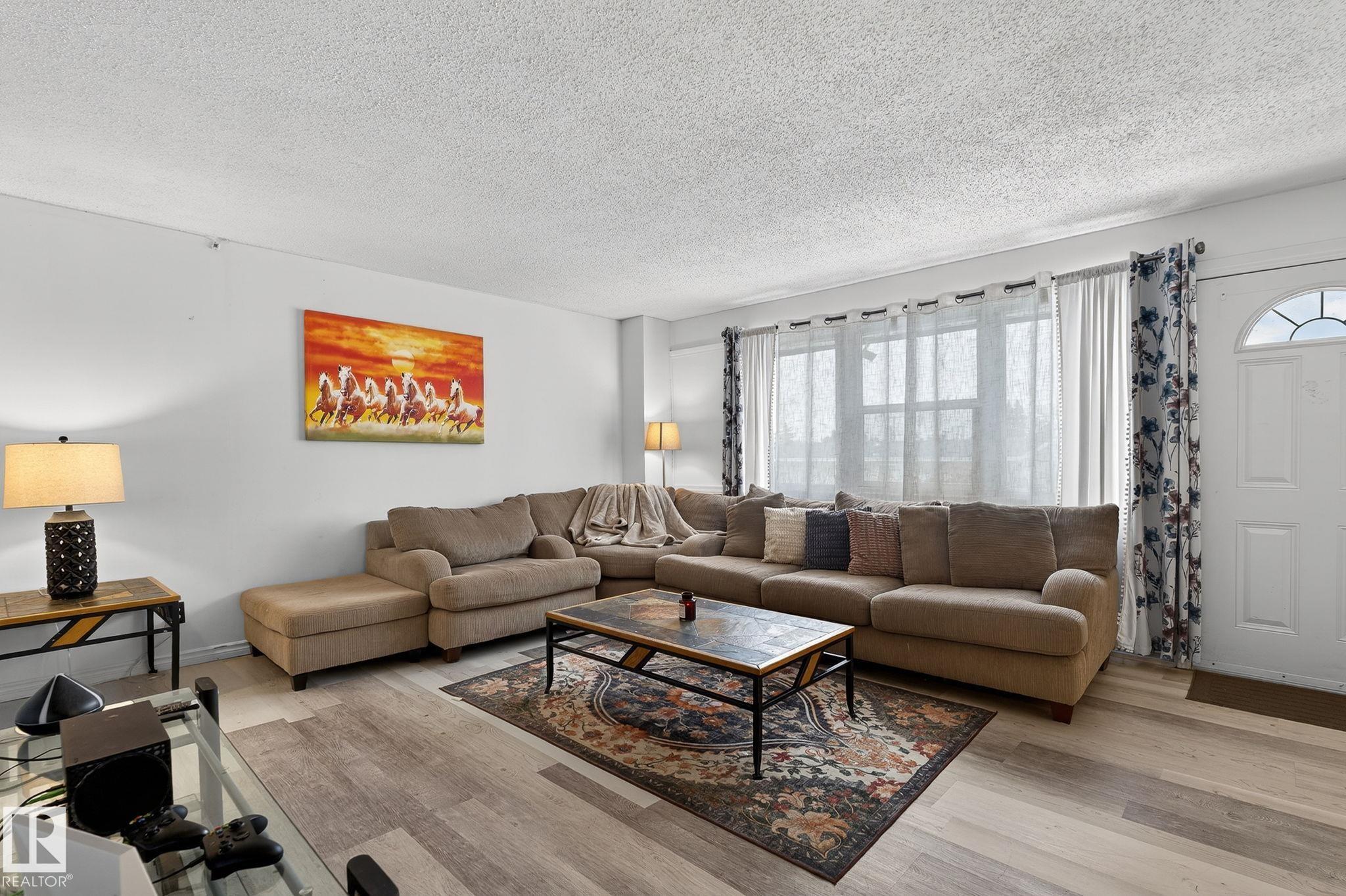 Photo 11 at 105 Village On The Green green NW, York, Edmonton