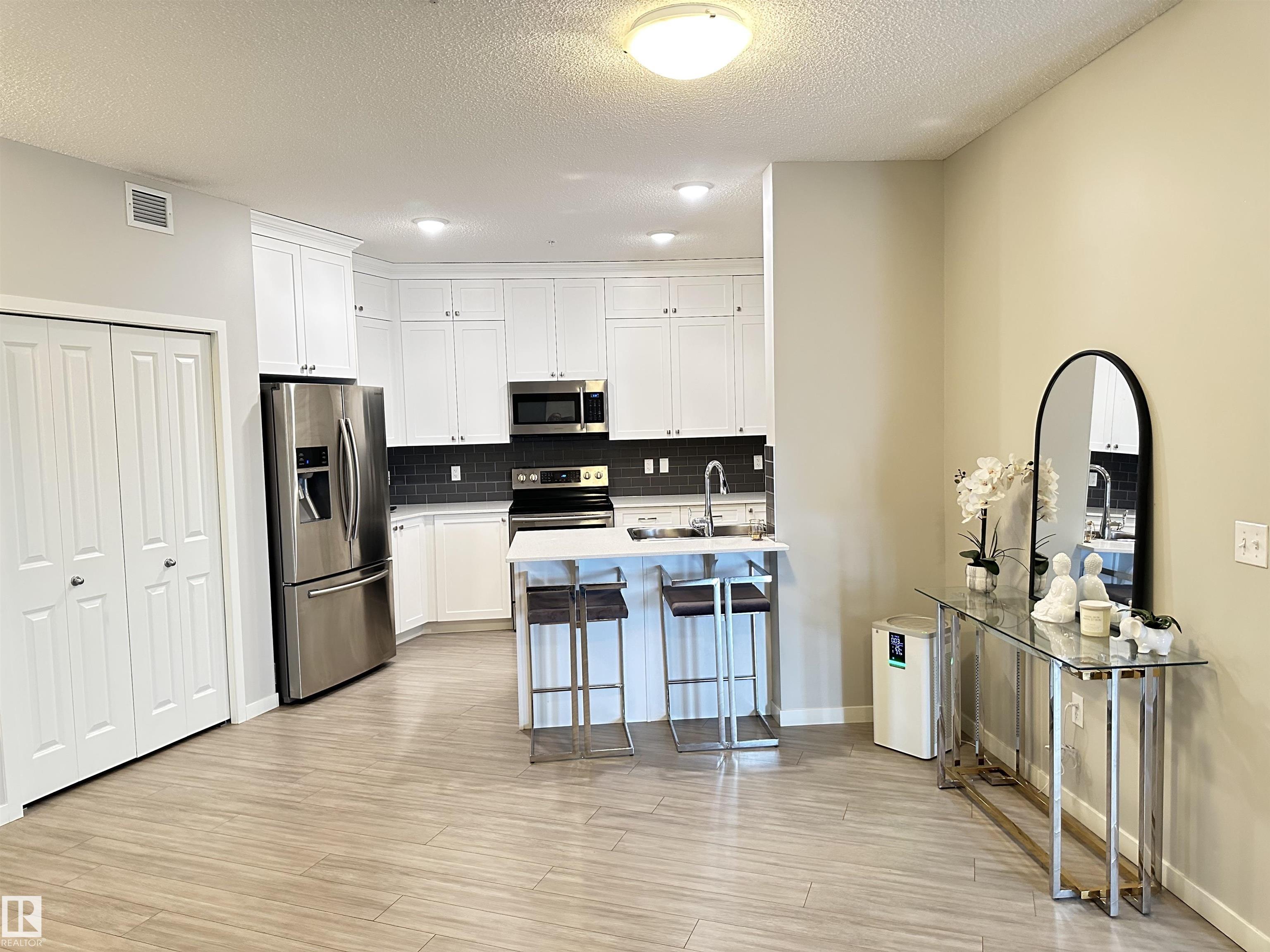 https://zimg.paragon.ice.com/ParagonImages/Property/PM/RAE/225388159/6/0/0/37d1812734d7803f5a7c8236bdc24802/1/c8bb0235d42f14a4cf206bbc93ffefbe/225388159-cb65b04d-7bb7-4f88-92cc-6ba6df2f6d75.JPG