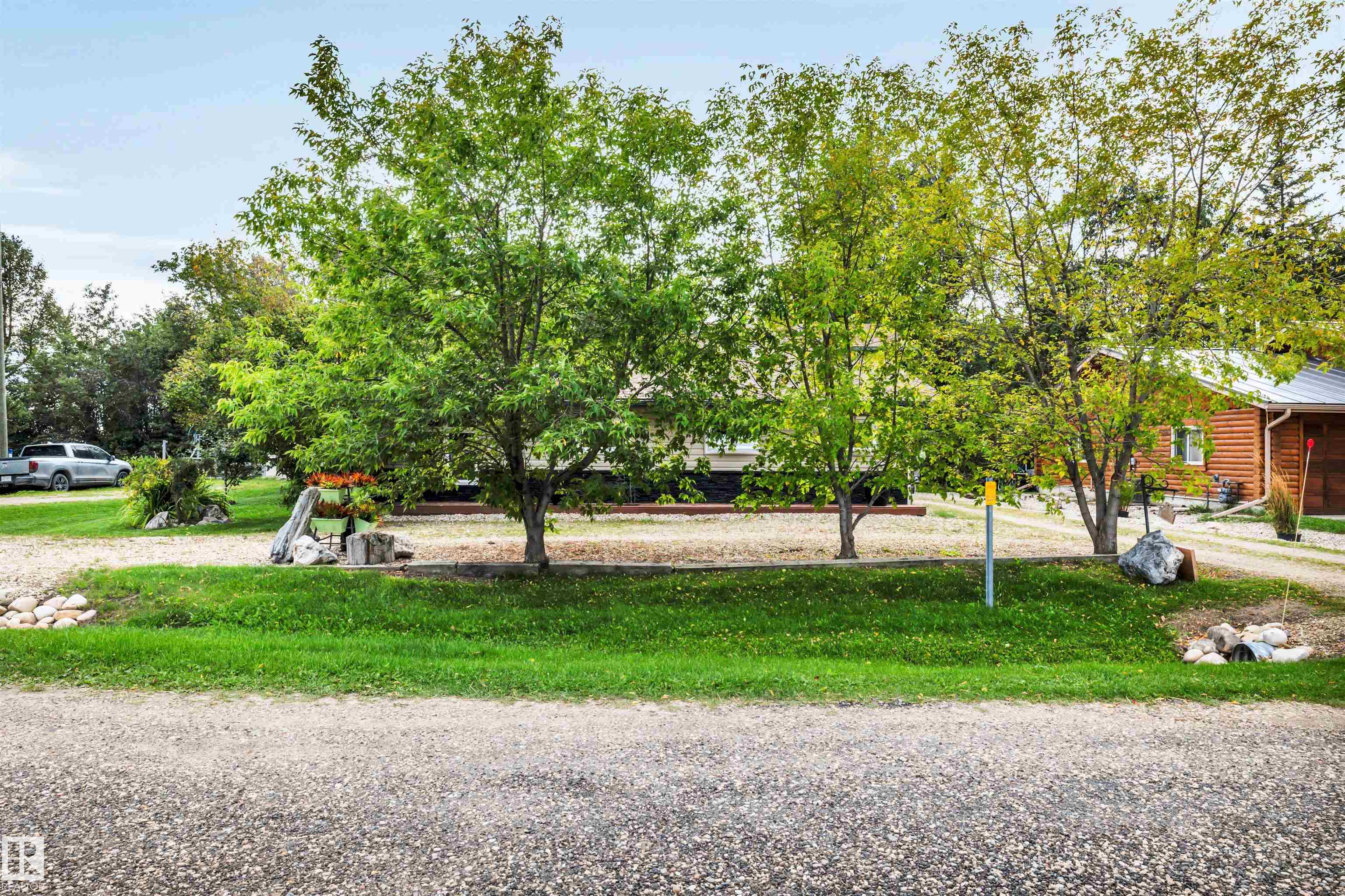 Photo 4 at 605 6st. Ross Haven, Ross Haven, Rural Lac Ste. Anne County