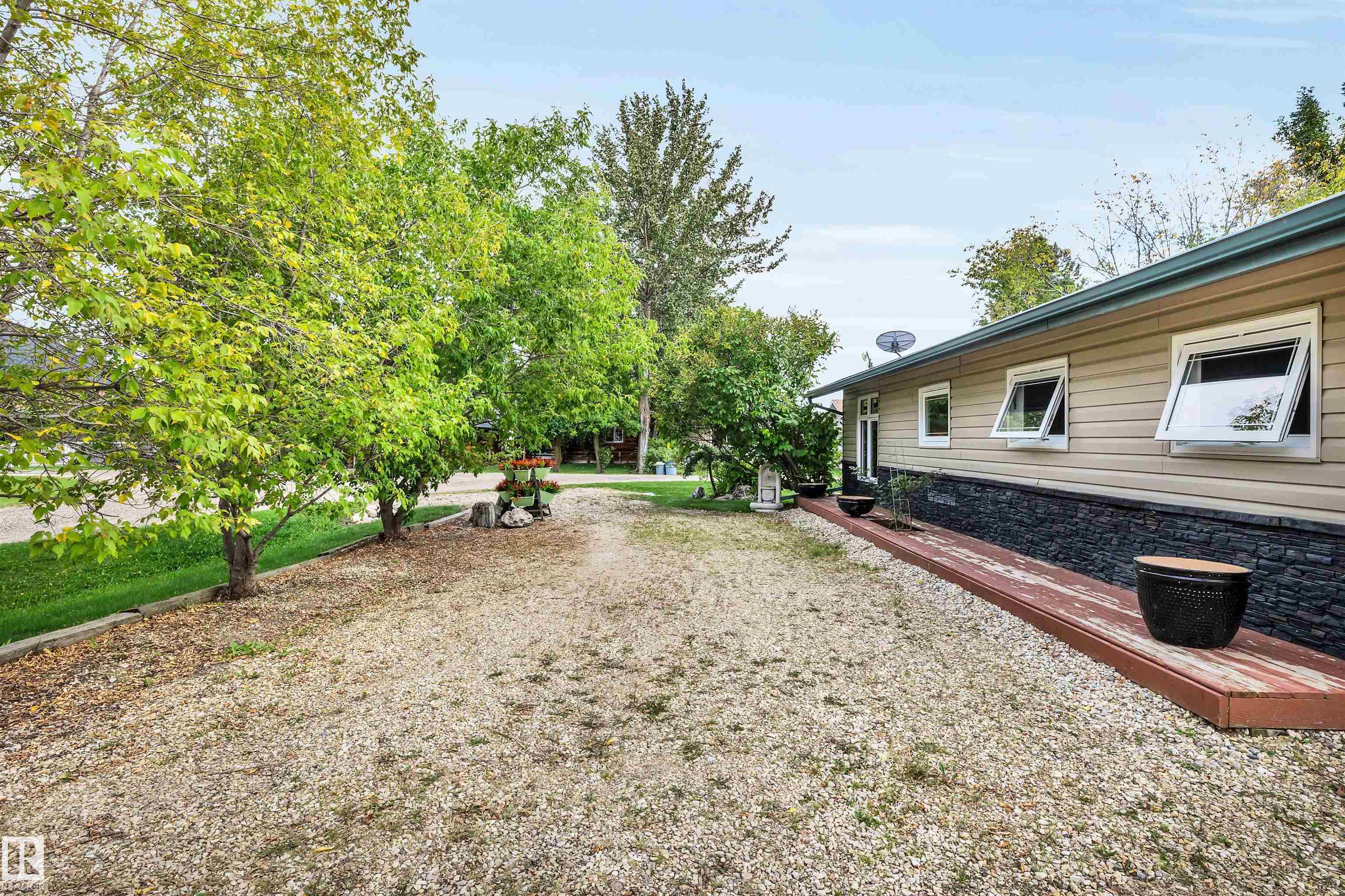 Photo 7 at 605 6st. Ross Haven, Ross Haven, Rural Lac Ste. Anne County