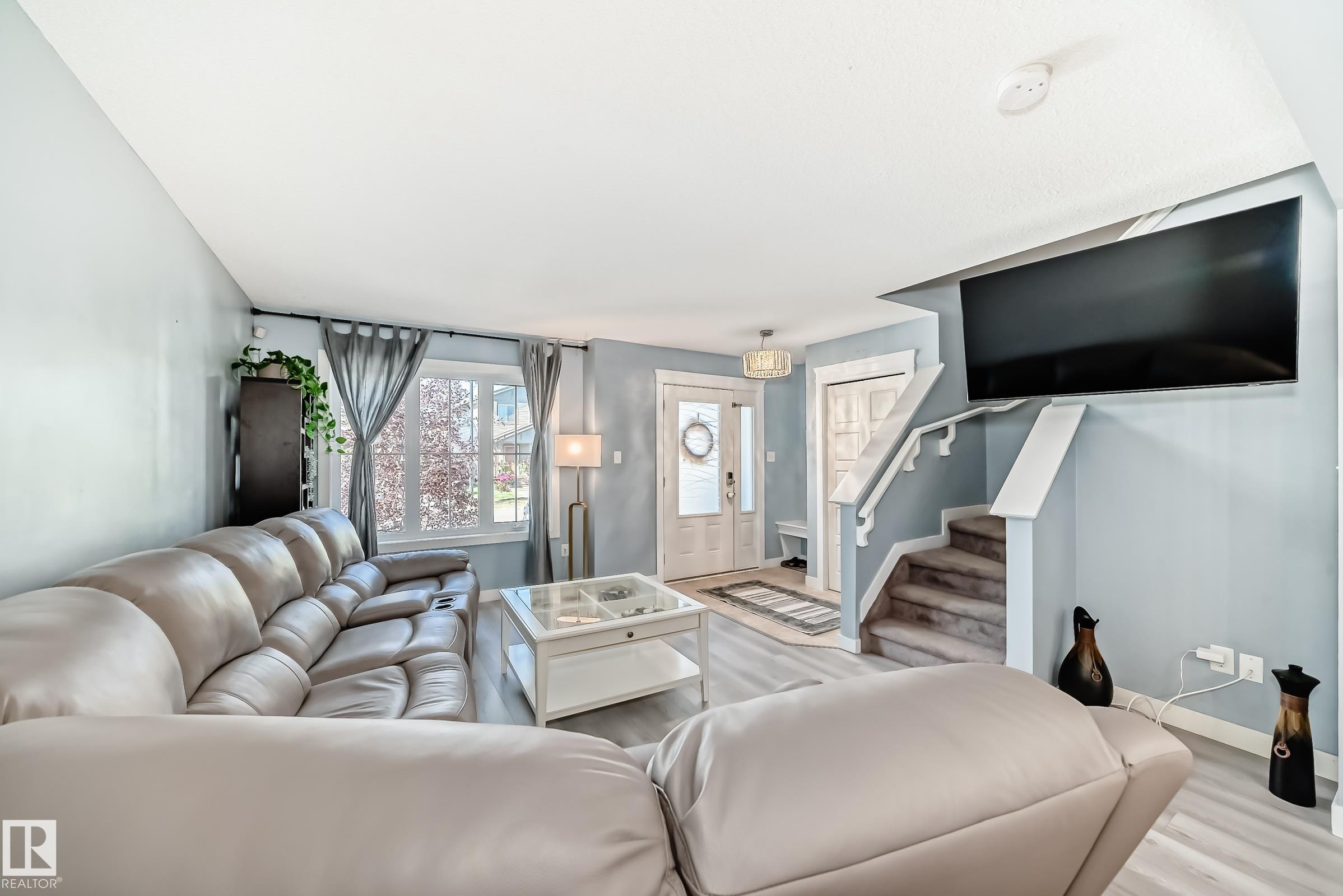 Photo 13 at 327 Desrochers Boulevard SW, Desrochers Area, Edmonton