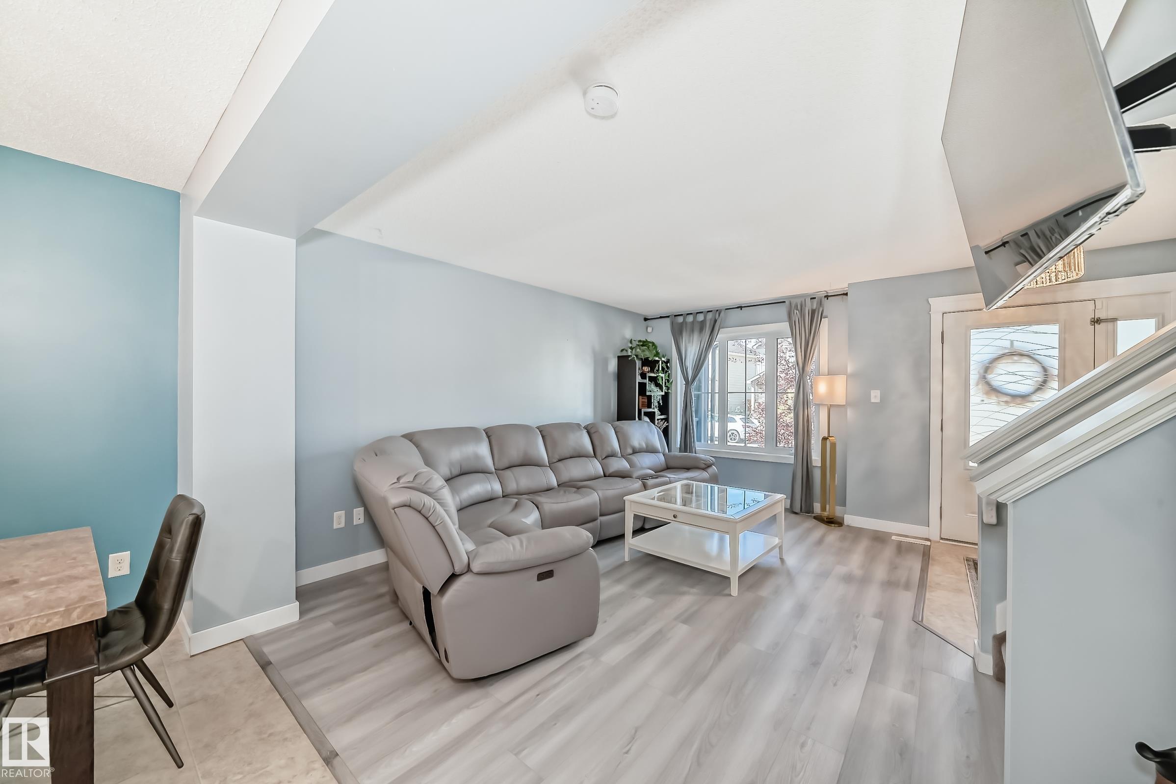 Photo 15 at 327 Desrochers Boulevard SW, Desrochers Area, Edmonton