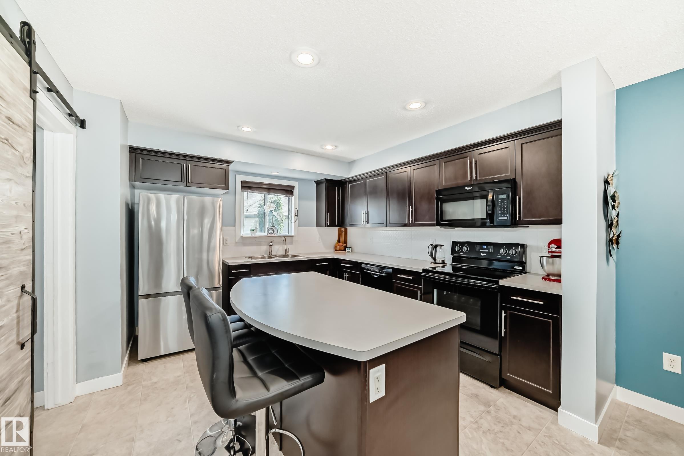 Photo 16 at 327 Desrochers Boulevard SW, Desrochers Area, Edmonton