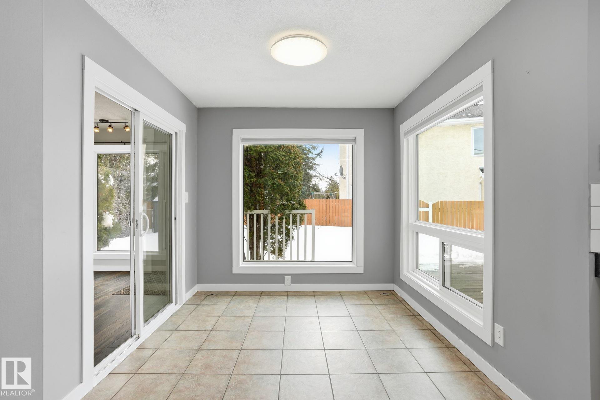 Photo 19 at 11019 10 Avenue NW, Twin Brooks, Edmonton