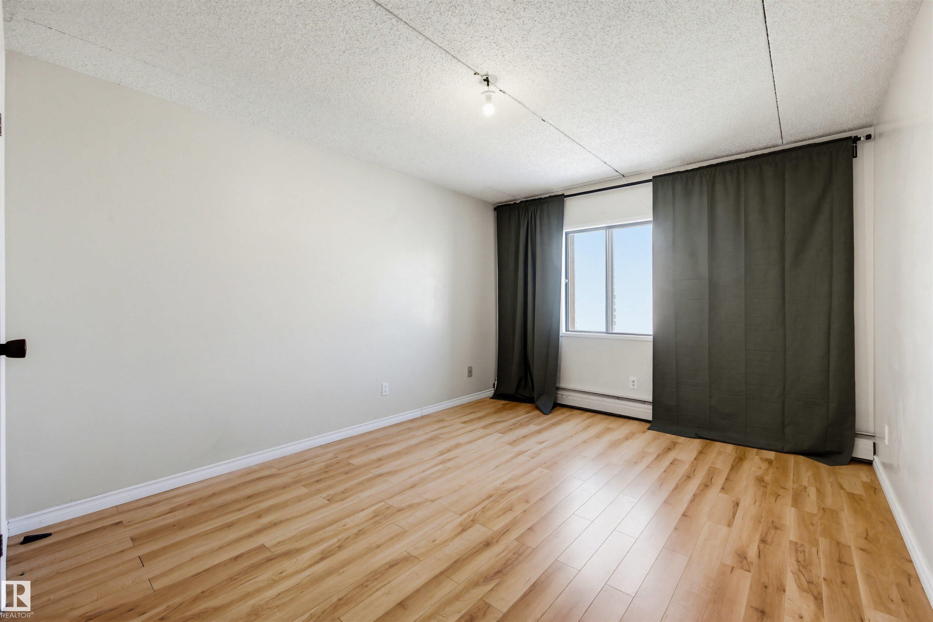 Photo 12 at 1106 - 9917 110 Street NW, Wîhkwêntôwin, Edmonton