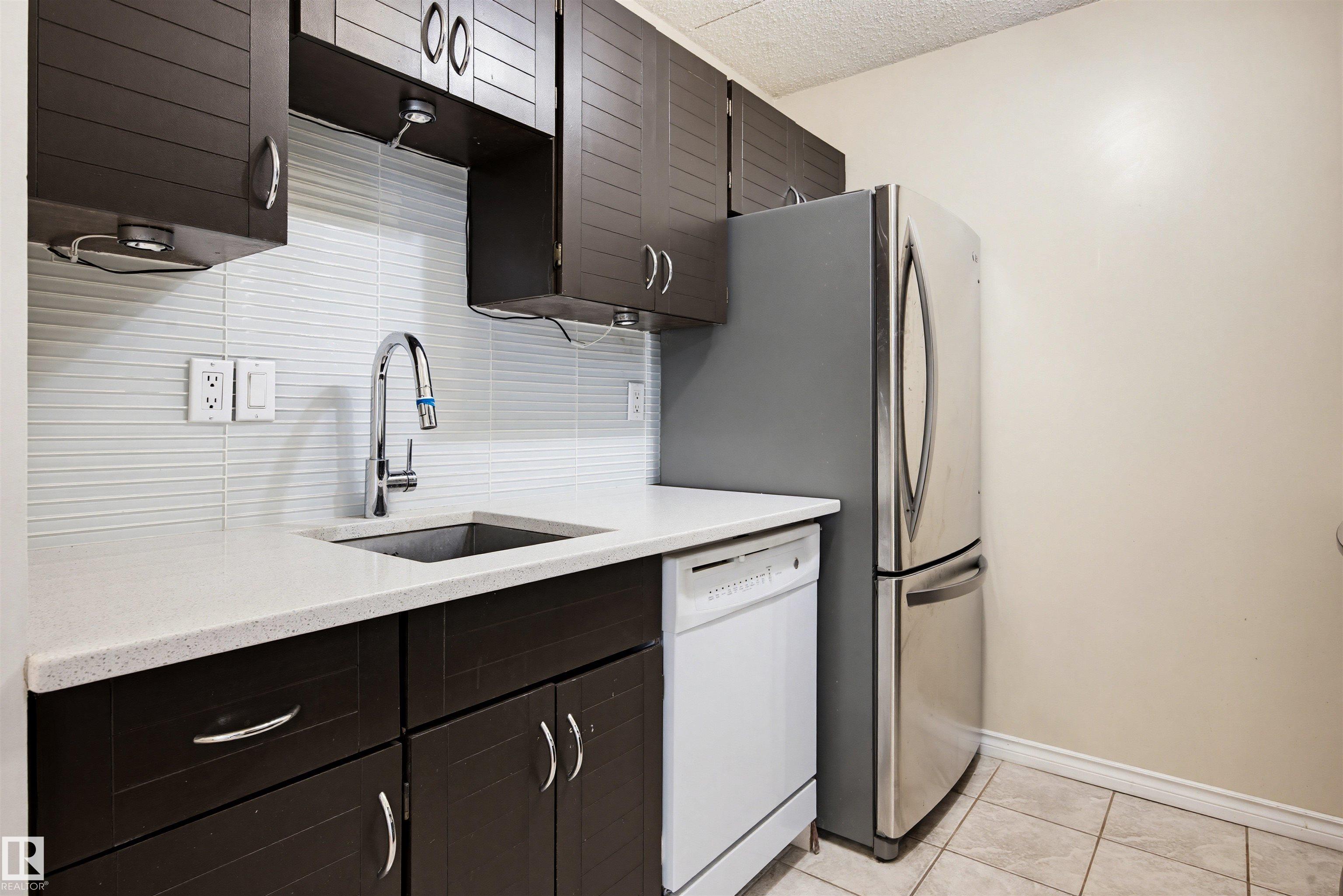 1106 - 9917 110 Street NW, Wîhkwêntôwin, Edmonton