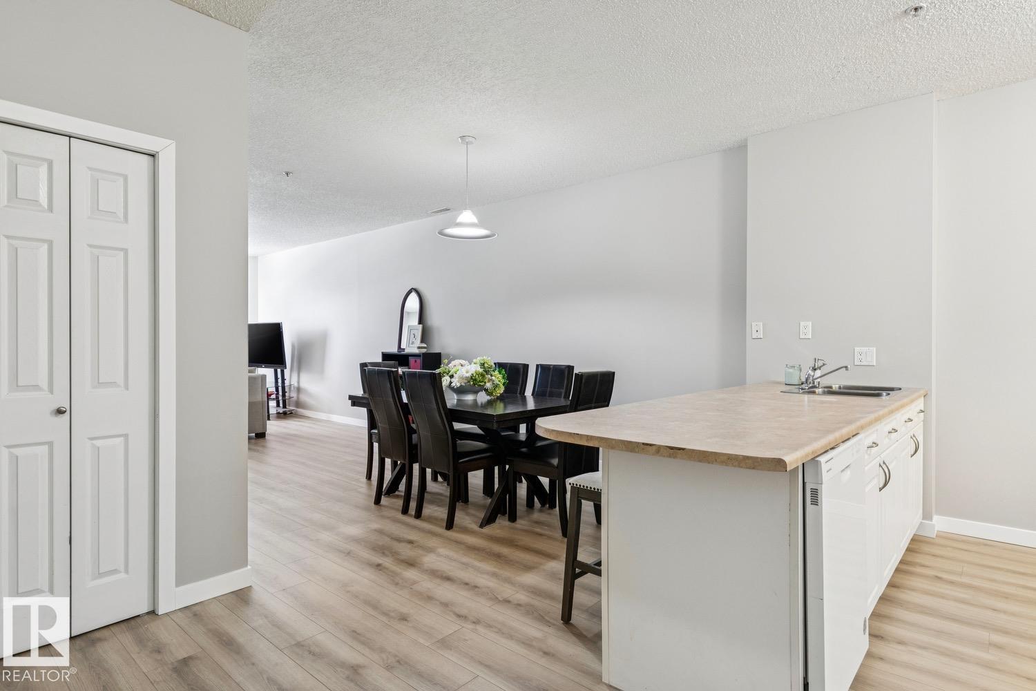 402 - 9919 105 Street NW, Downtown, Edmonton