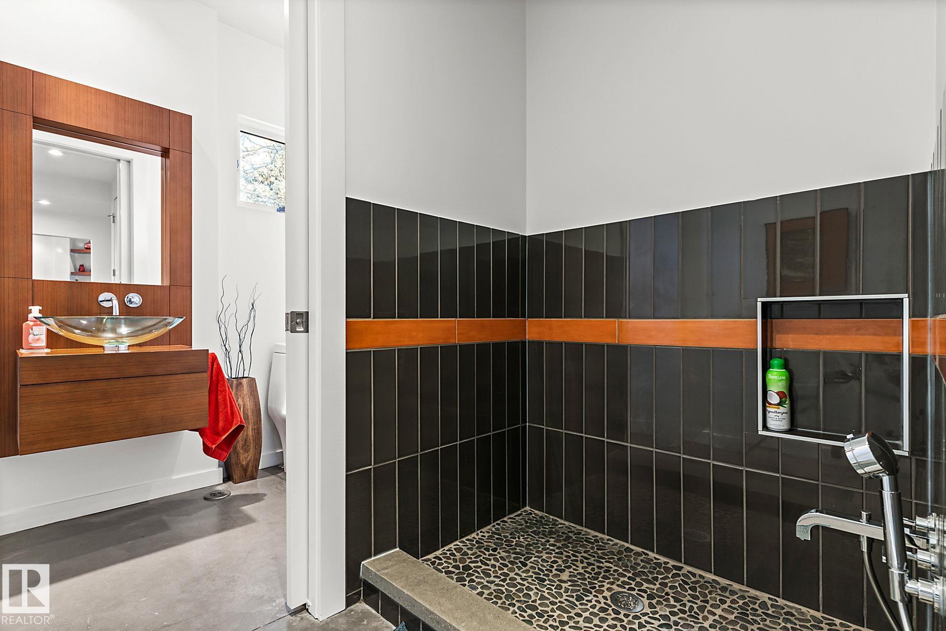 Photo 18 at 6428 Ada Boulevard NW, Highlands, Edmonton