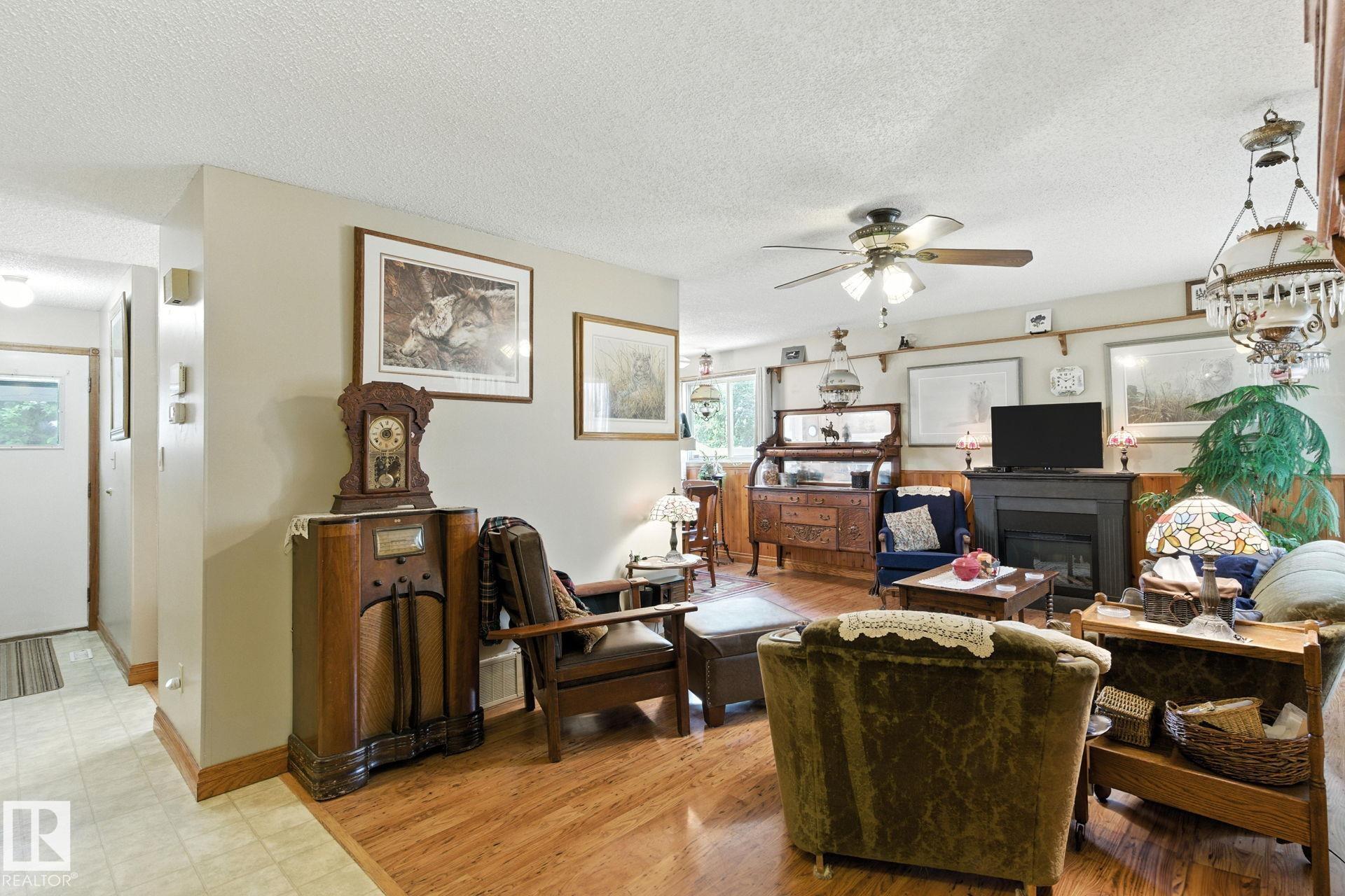 9608 98a Street, Morinville