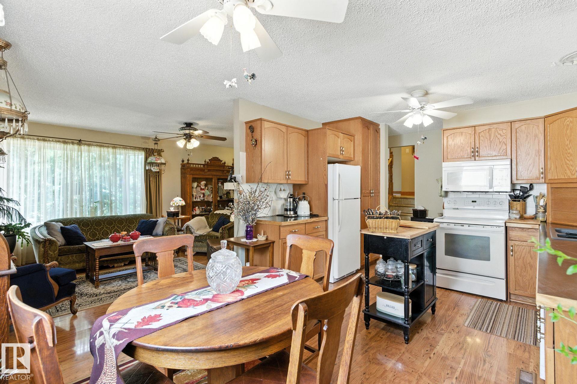 Photo 10 at 9608 98a Street, Morinville