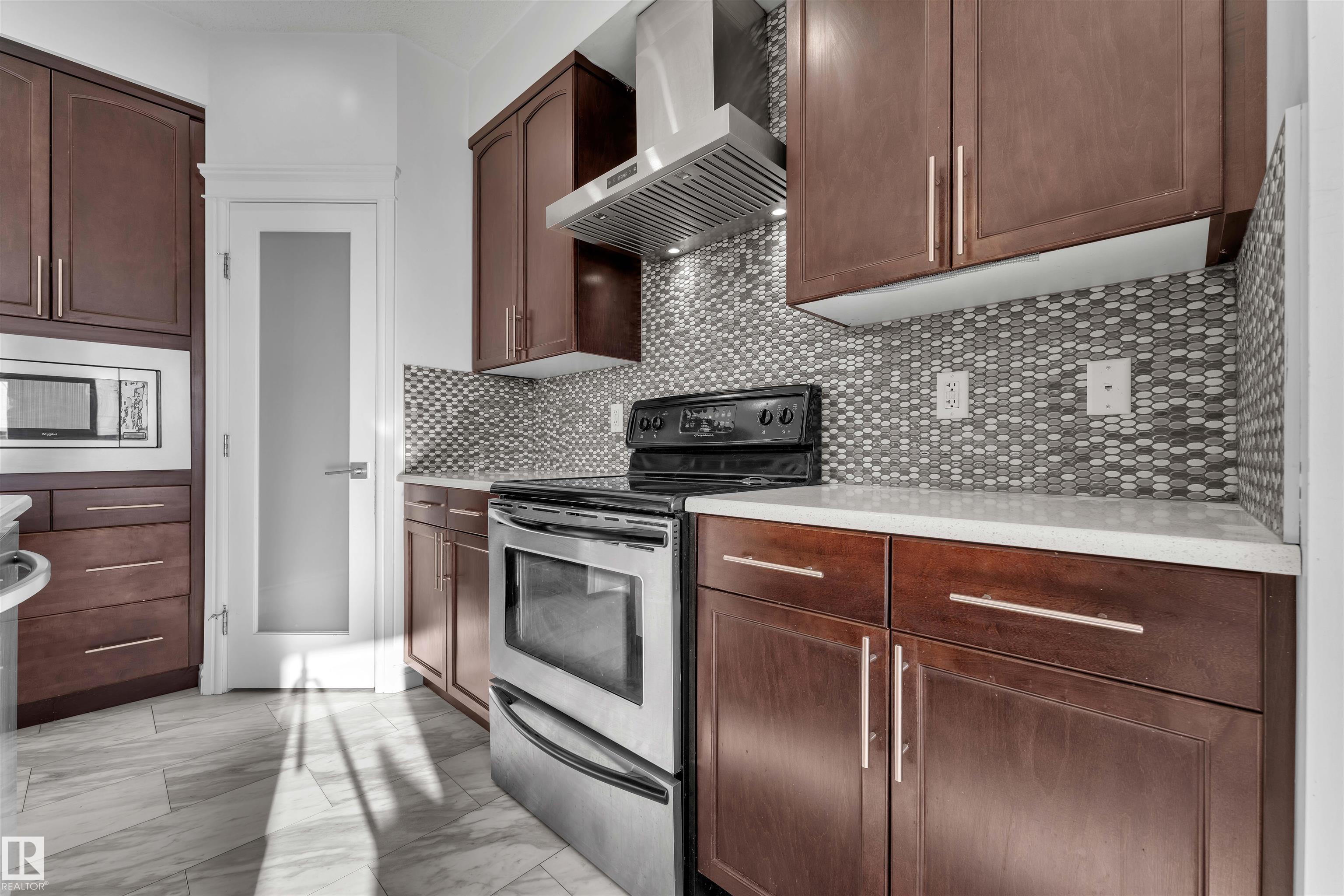 Photo 12 at 1315 20 Street NW, Laurel, Edmonton