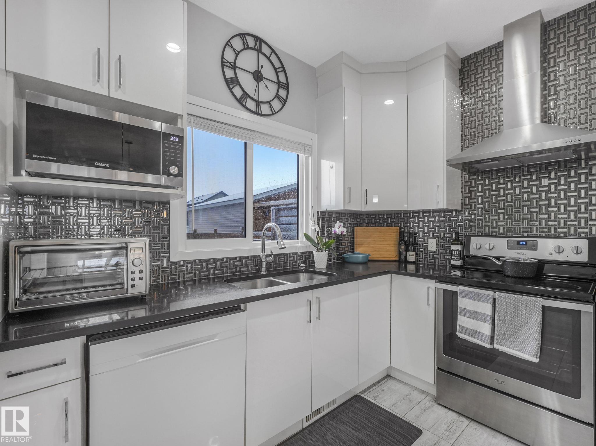 Photo 18 at 3510 48 Avenue, Forest Heights, Beaumont