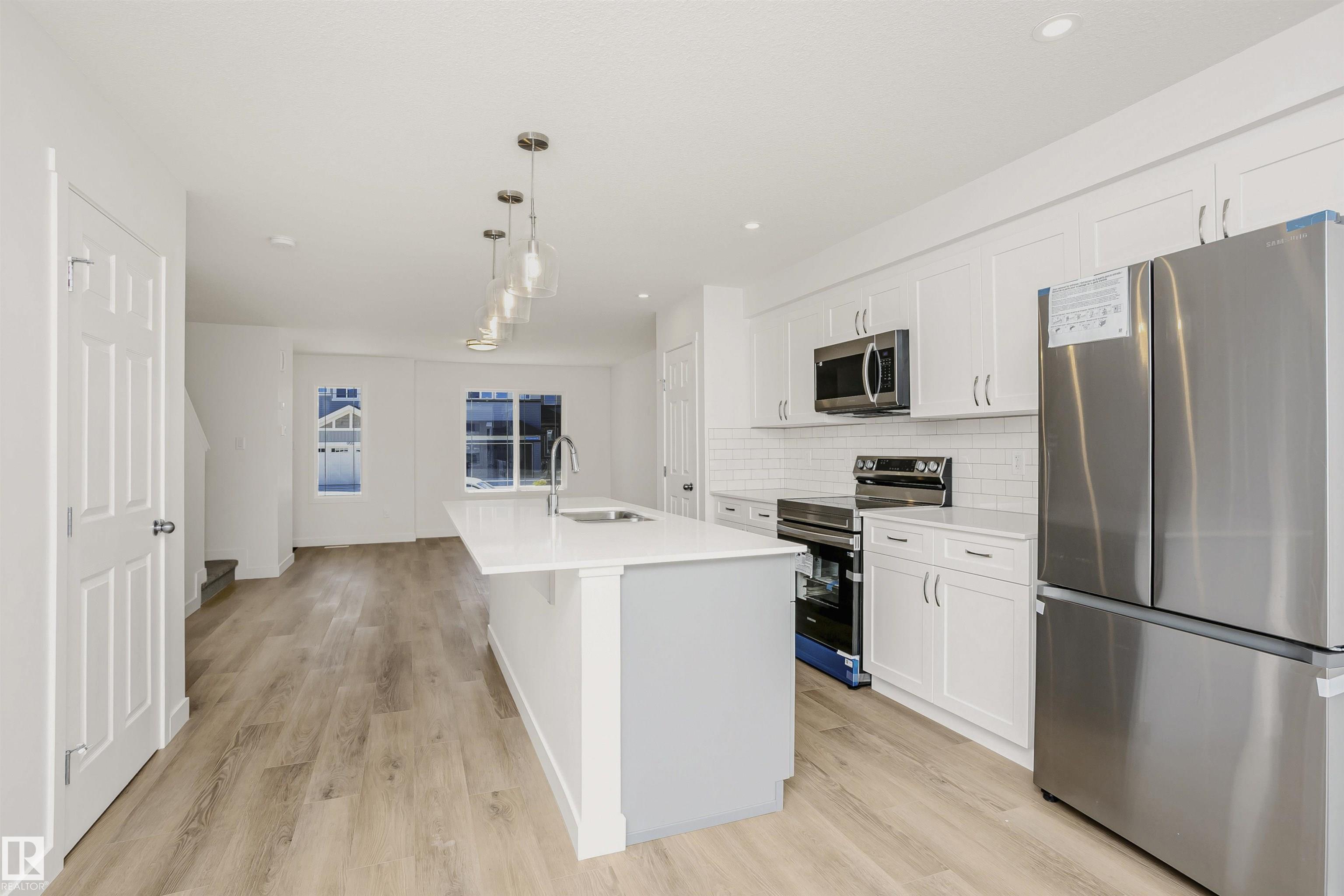 Photo 13 at 9552 Carson Bend SW, Chappelle Area, Edmonton