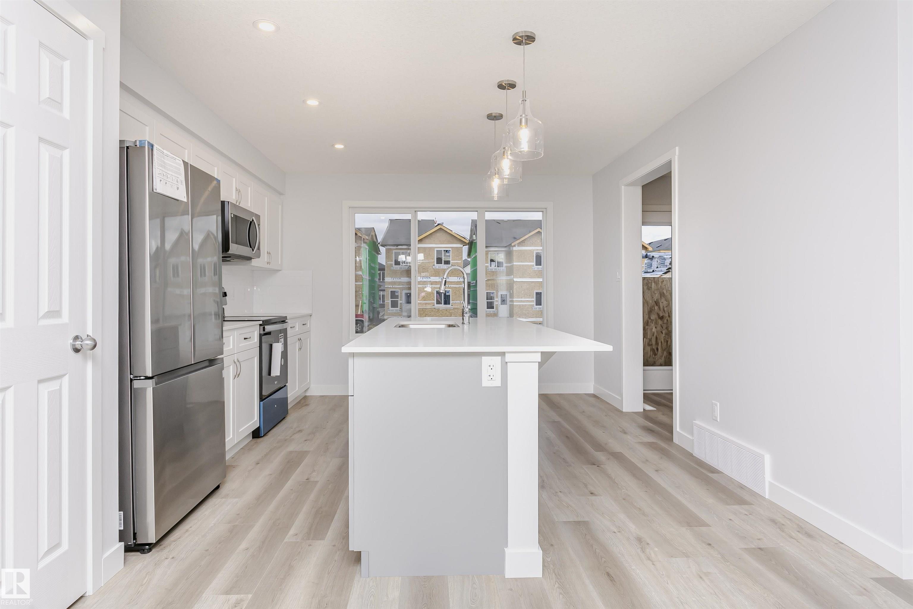 Photo 12 at 9564 Carson Bend SW, Chappelle Area, Edmonton